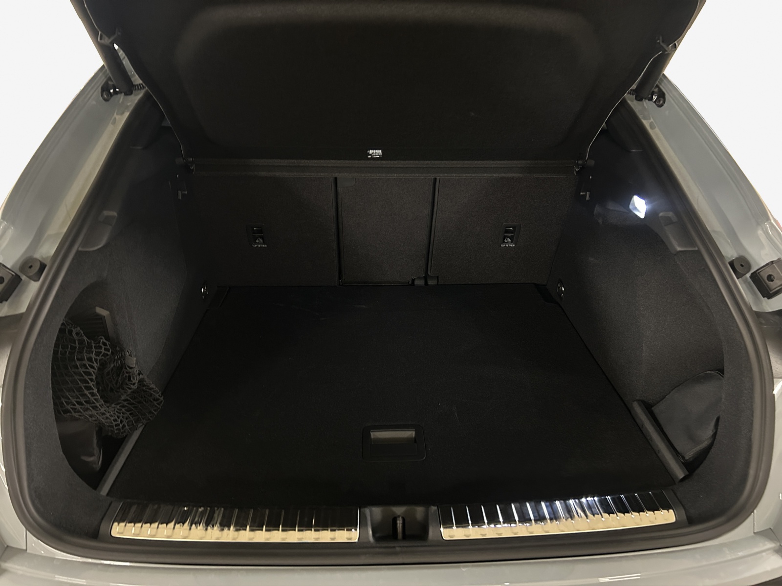 AUDI Q3 Sportback e-hybrid 200 kW S tronig-image-12