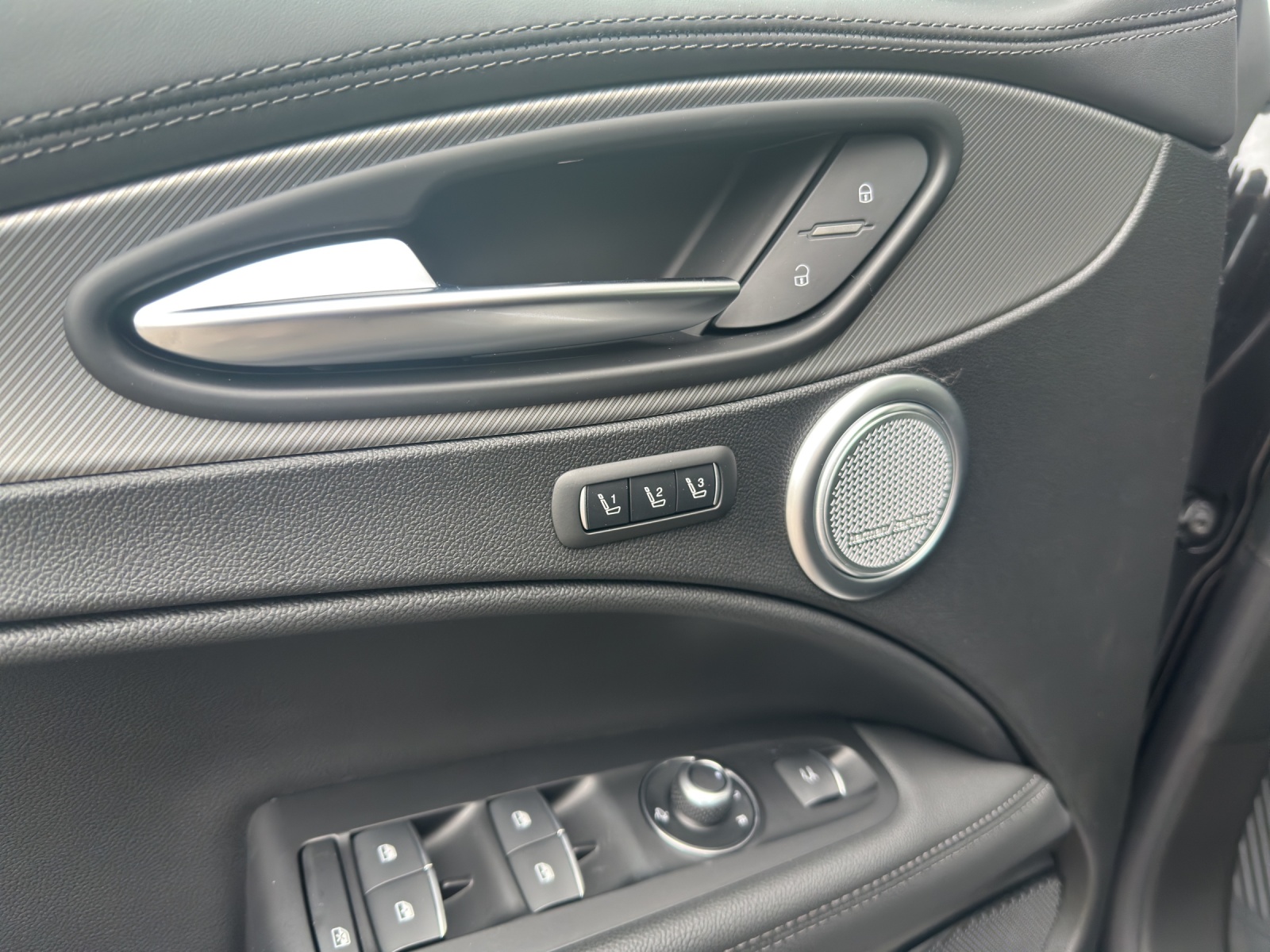 ALFA ROMEO Stelvio 2.0 Q4 280 Veloce-image-11