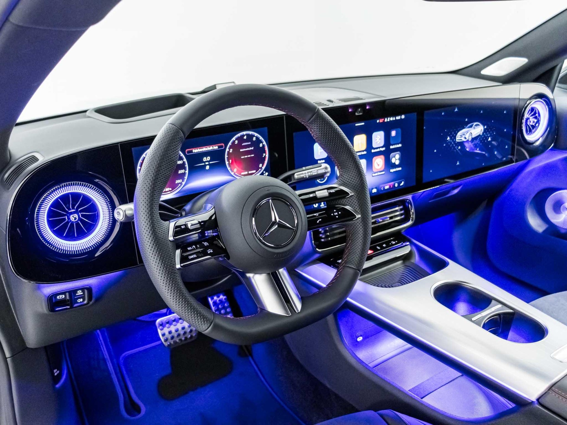 MERCEDES-BENZ CLA 220 4MATIC-image-9