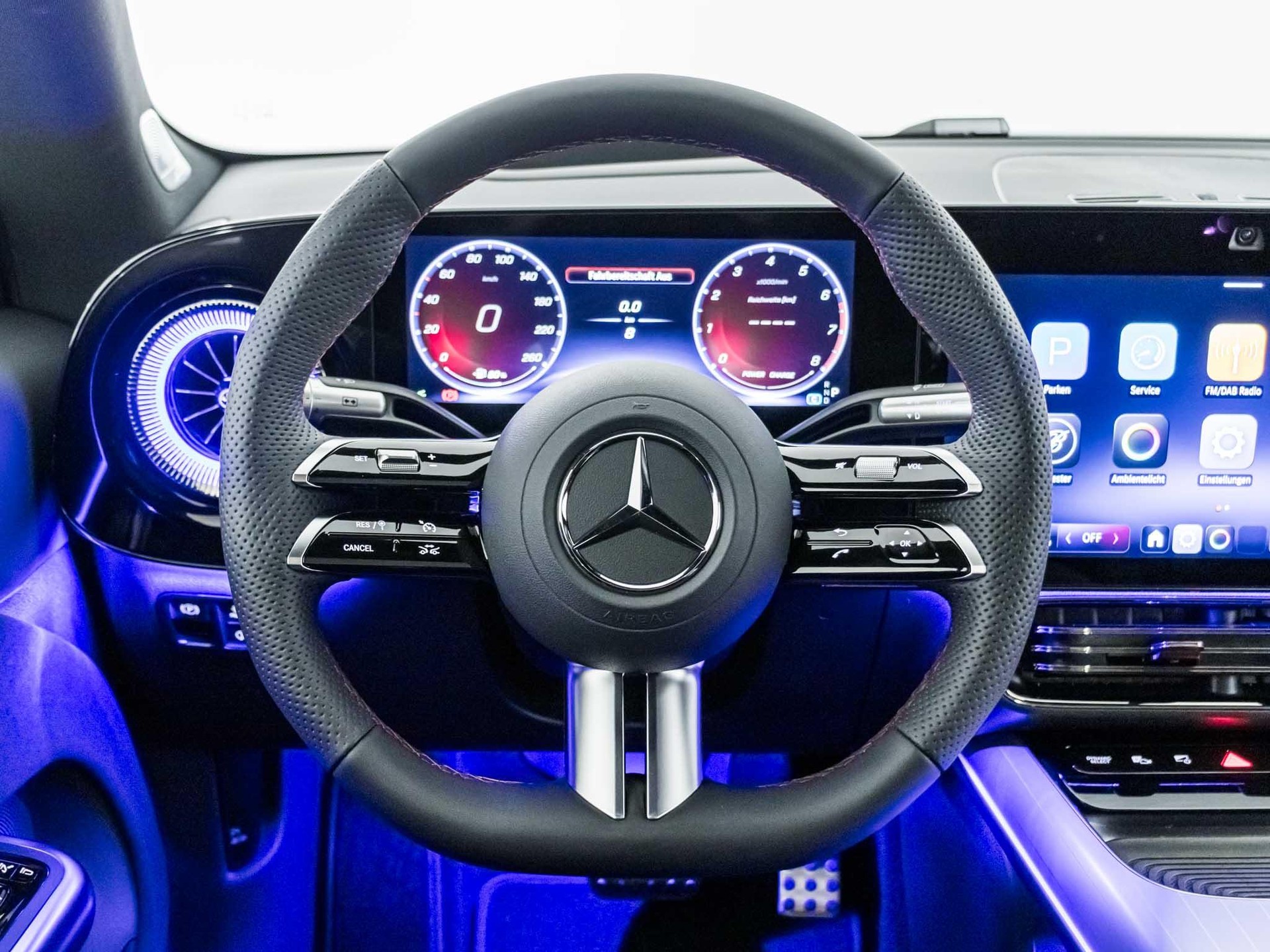 MERCEDES-BENZ CLA 220 4MATIC-image-10