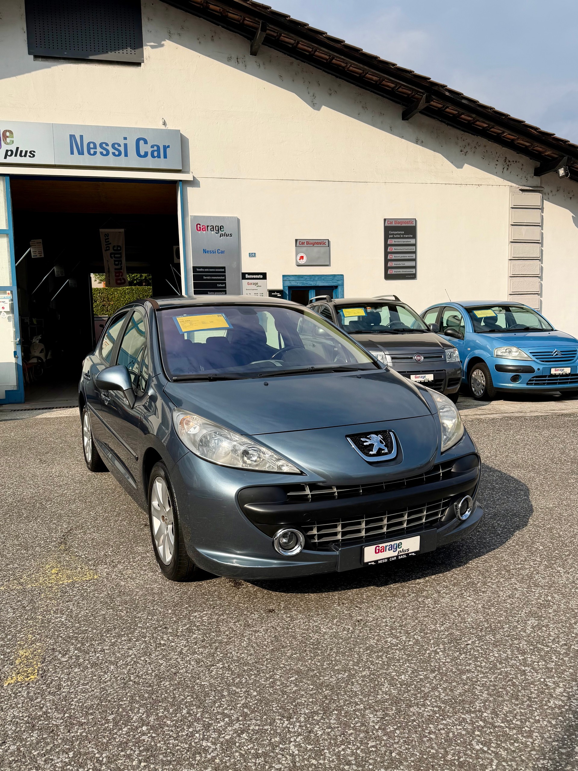 PEUGEOT 207 1.6 16V XS Premium-image-1
