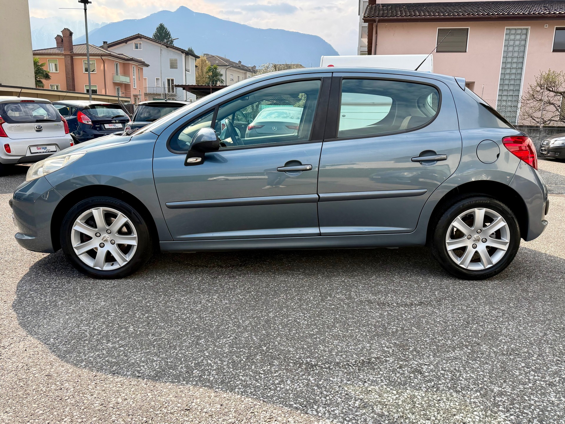 PEUGEOT 207 1.6 16V XS Premium-image-5