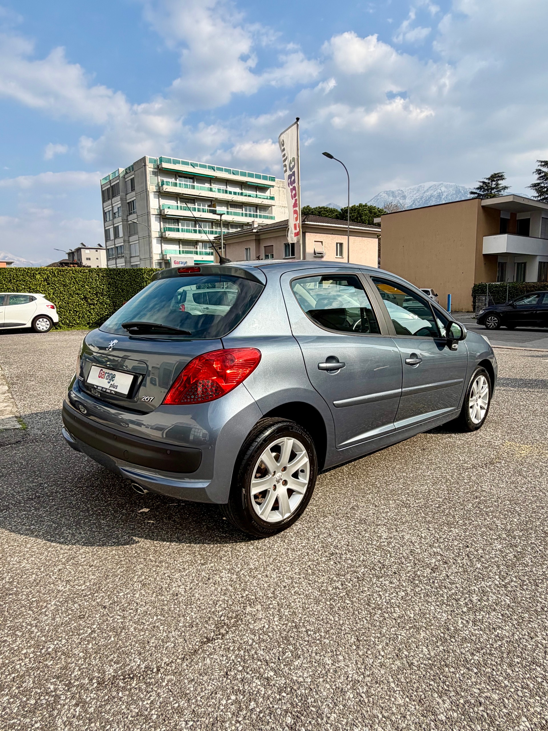 PEUGEOT 207 1.6 16V XS Premium-image-3