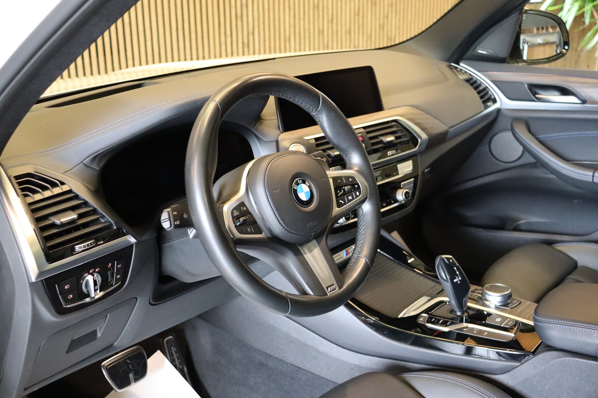 BMW X3 M40d Individual Steptronic-image-12