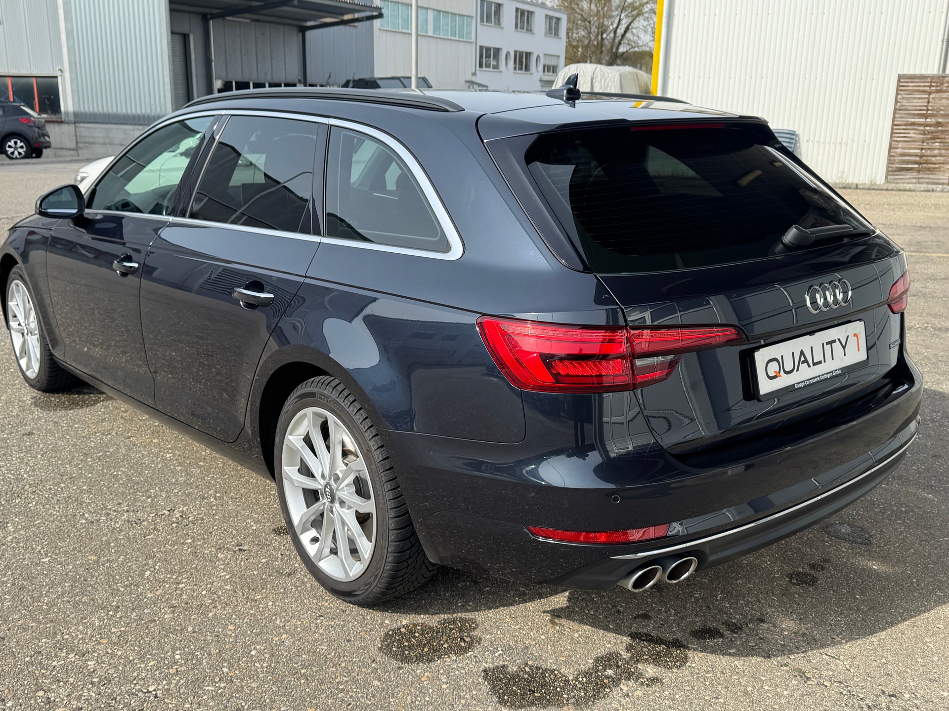 AUDI A4 Avant 3.0 TDI Design quattro tiptronic-image-4