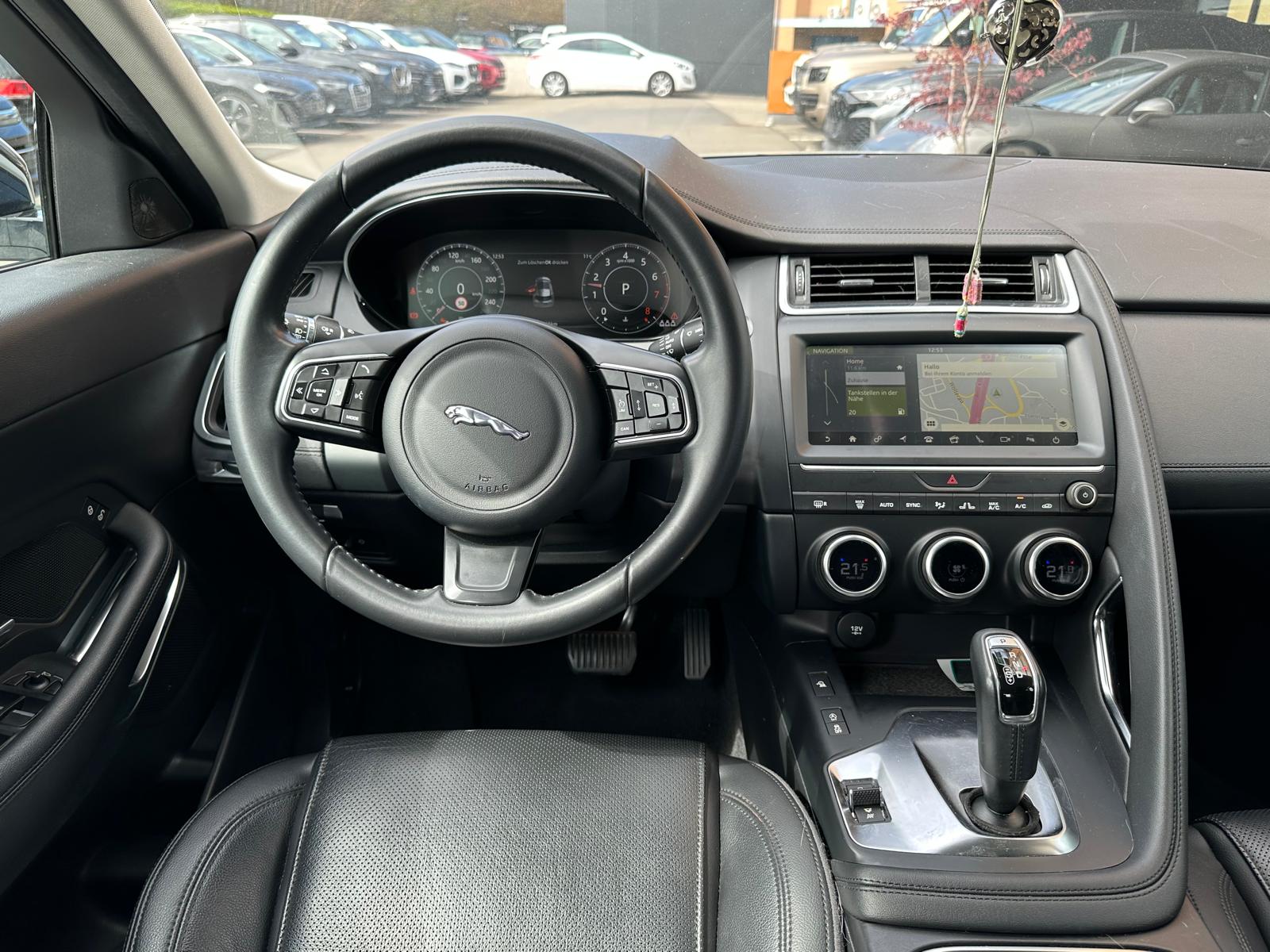 JAGUAR E-Pace 2.0 T 200 S AWD / CH Auslieferung-image-9