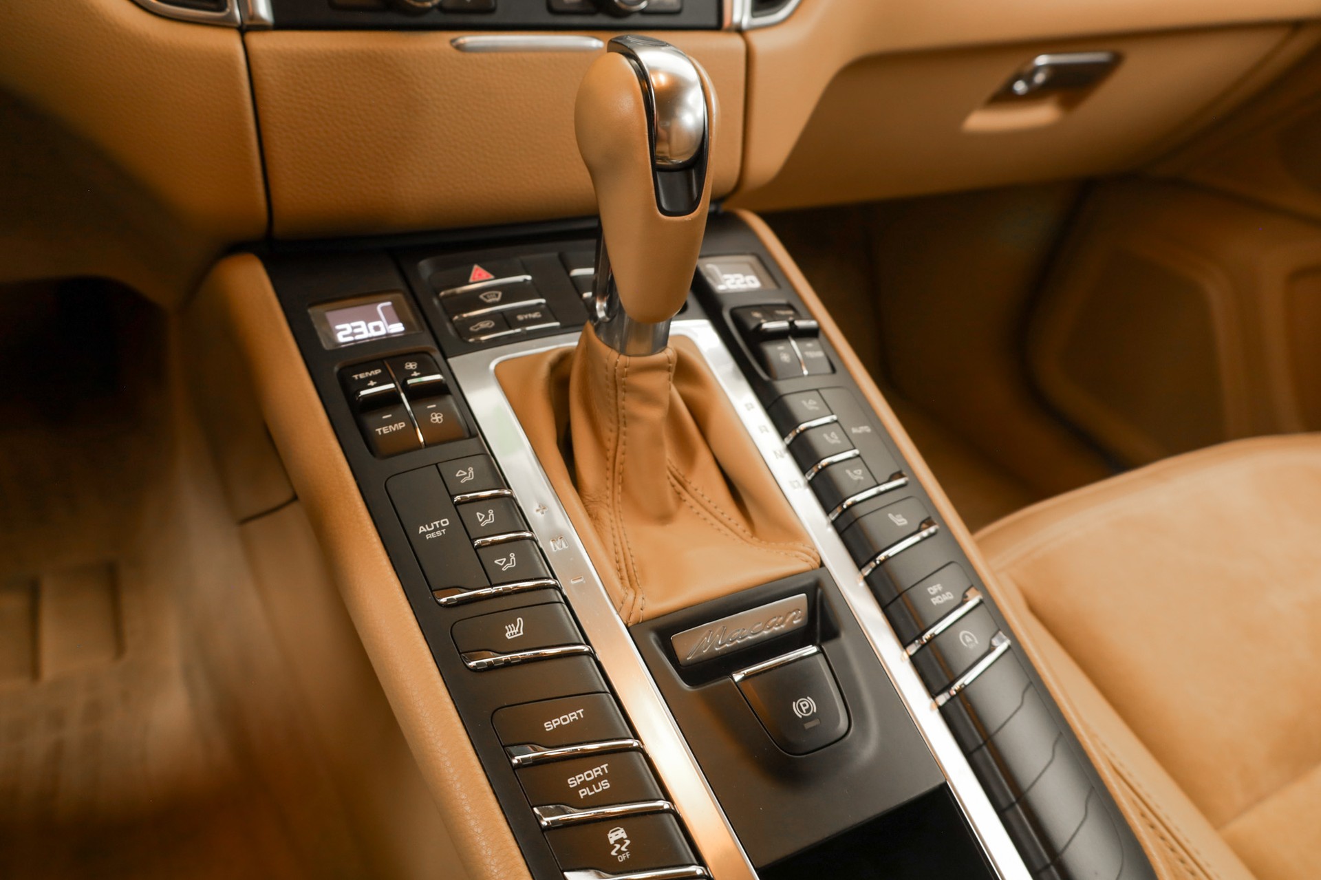 PORSCHE Macan S Diesel PDK-image-11