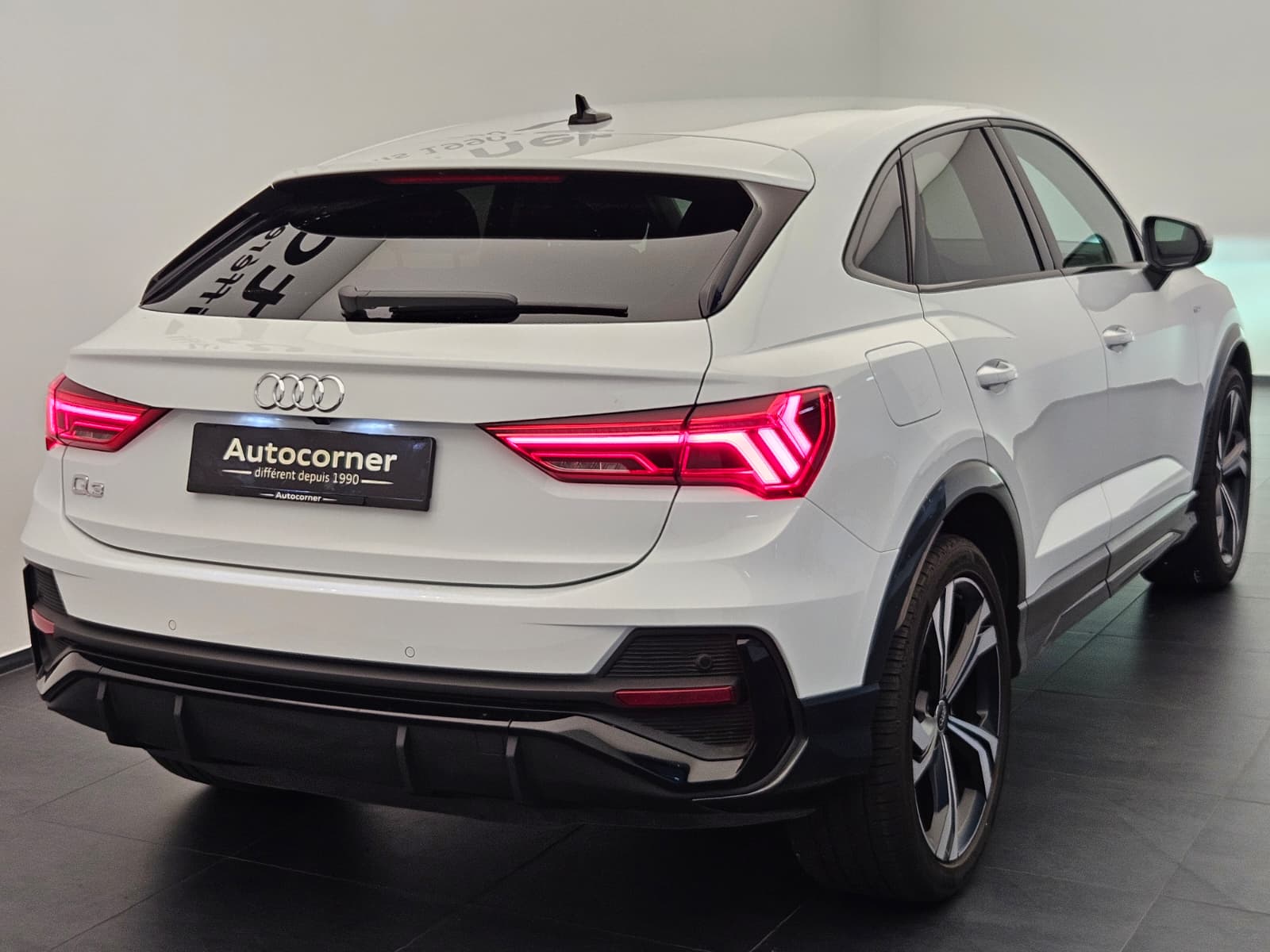 AUDI Q3 Sportback 35 TFSI S line Attraction S-tronic-image-6