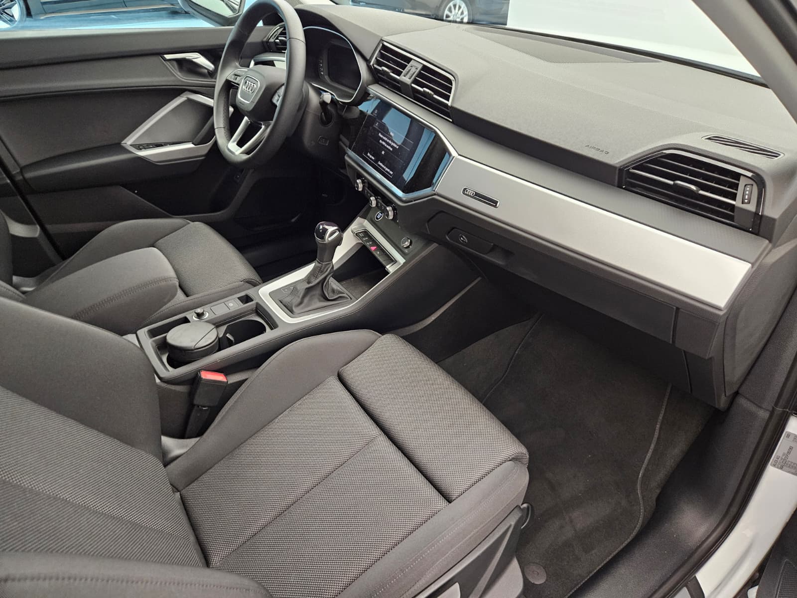 AUDI Q3 Sportback 35 TFSI S line Attraction S-tronic-image-11