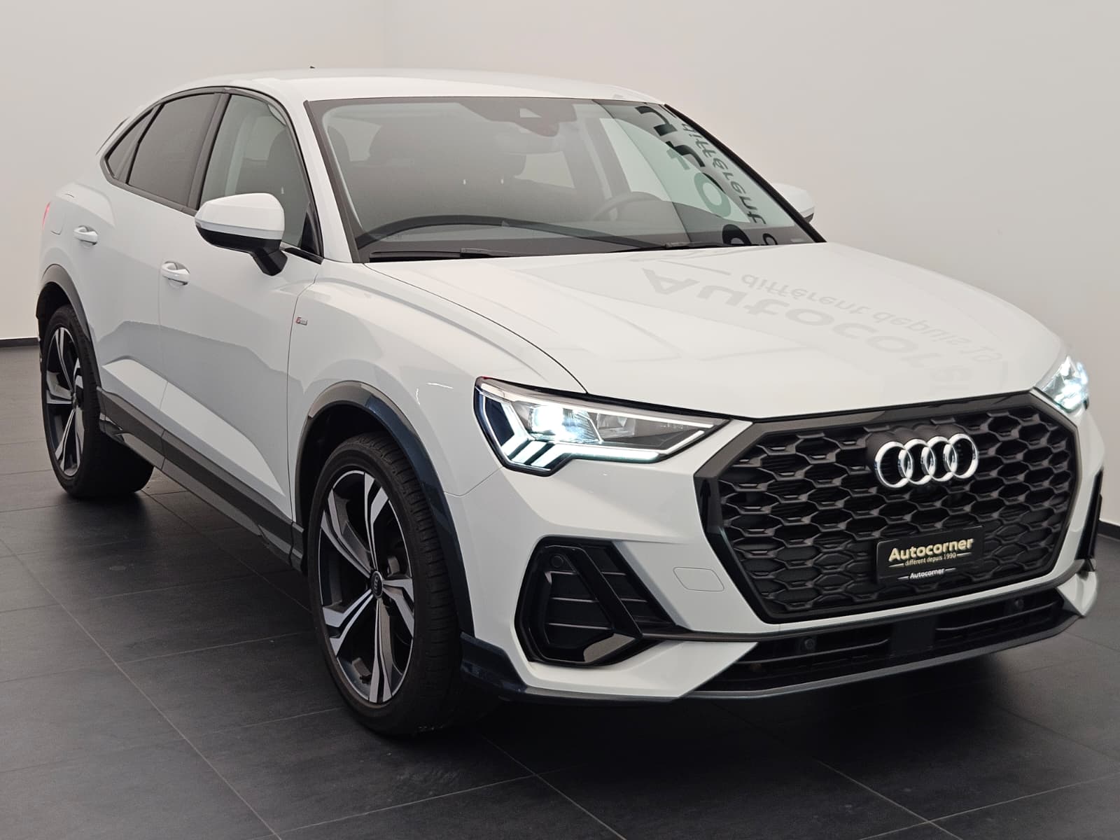 AUDI Q3 Sportback 35 TFSI S line Attraction S-tronic-image-4