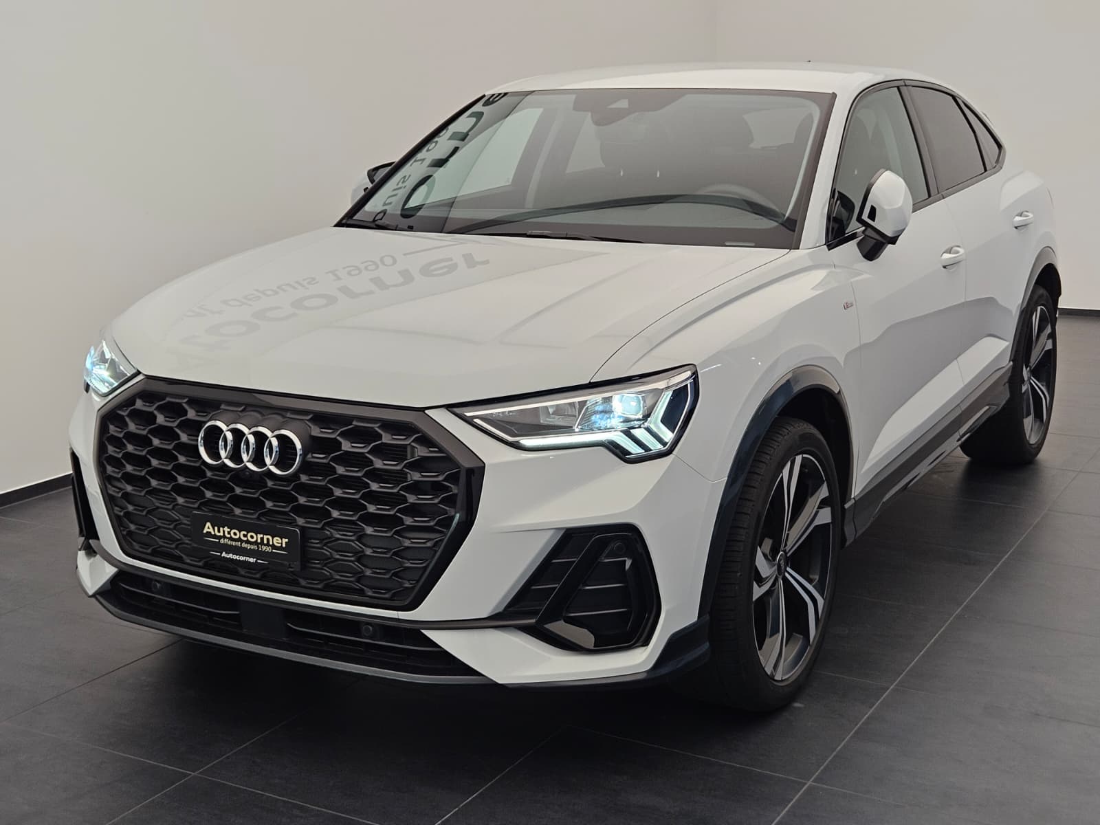 AUDI Q3 Sportback 35 TFSI S line Attraction S-tronic-image-2