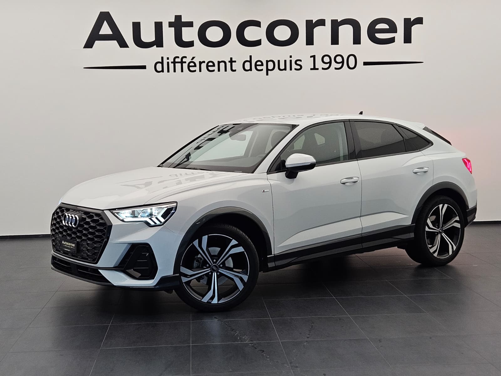 AUDI Q3 Sportback 35 TFSI S line Attraction S-tronic-image-0