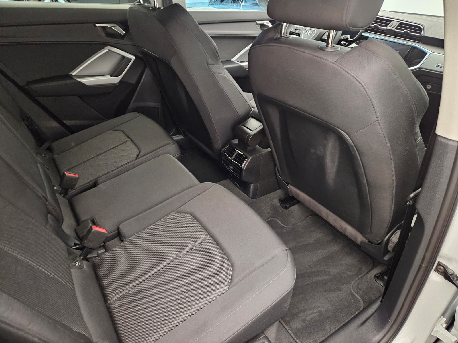 AUDI Q3 Sportback 35 TFSI S line Attraction S-tronic-image-13
