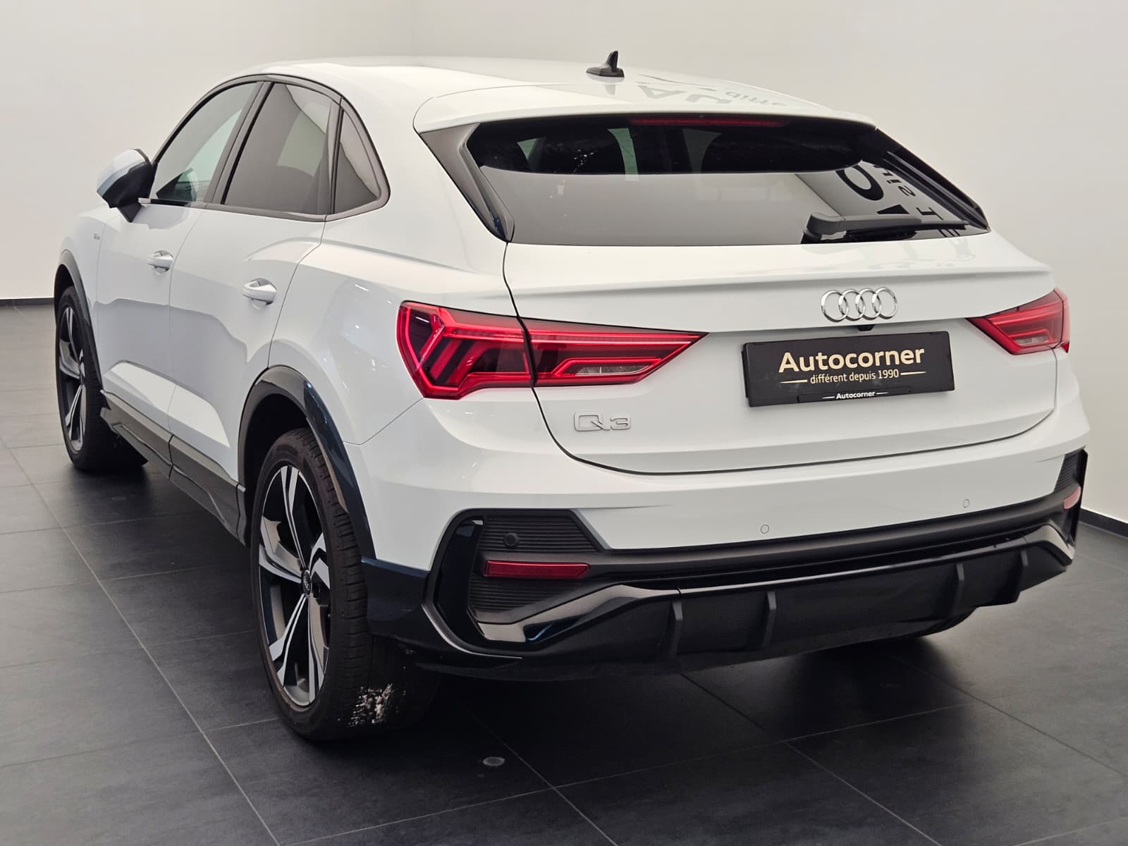 AUDI Q3 Sportback 35 TFSI S line Attraction S-tronic-image-8