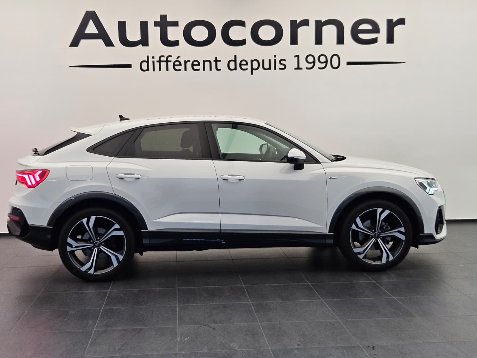 AUDI Q3 Sportback 35 TFSI S line Attraction S-tronic-image-5