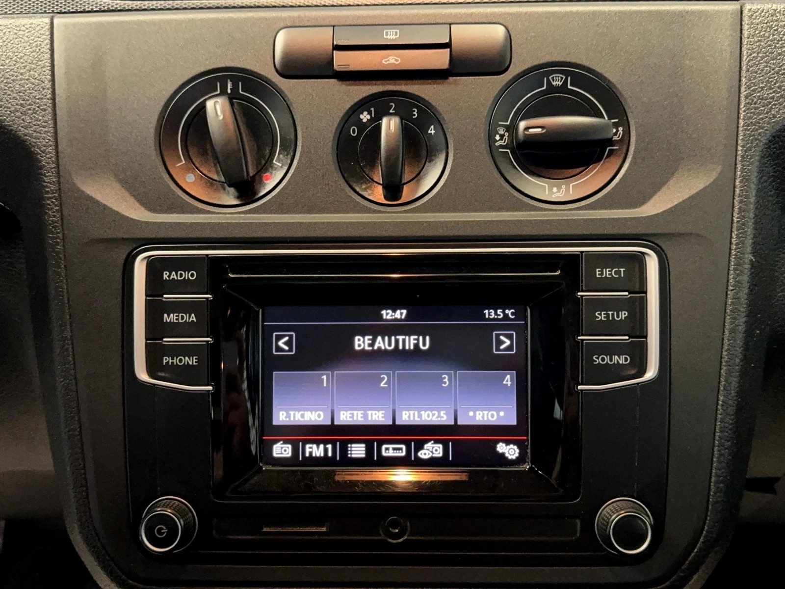 VW VW Caddy Maxi 2.0TDI 4Motion BlueMotion Technology-image-7