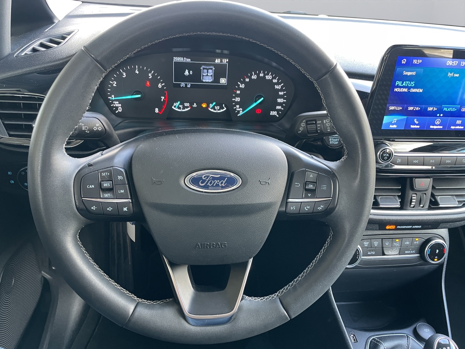 FORD Fiesta 1.0 EcoB Titanium-image-8