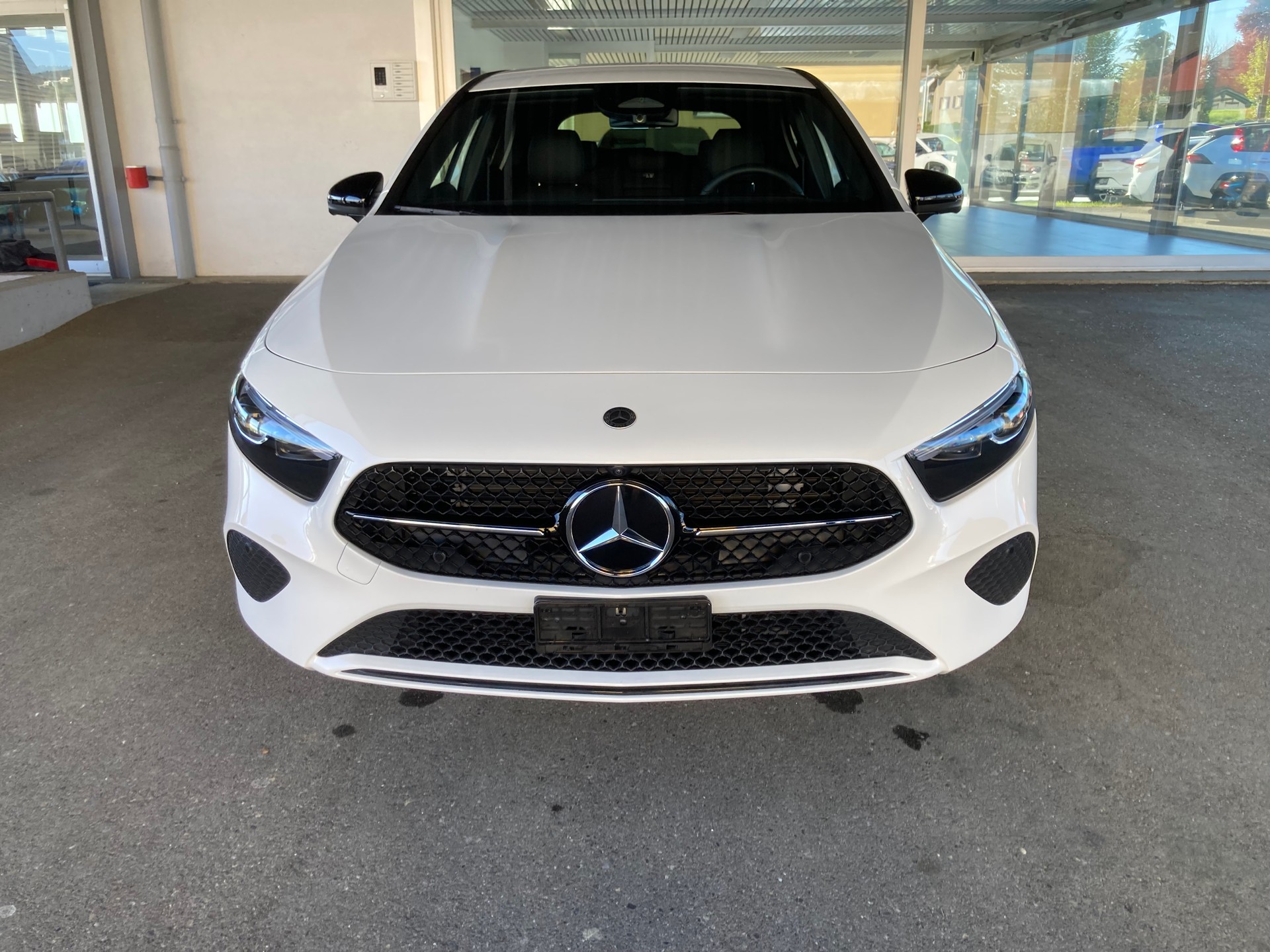 MERCEDES-BENZ A 200 Night Star 7G-DCT-image-1