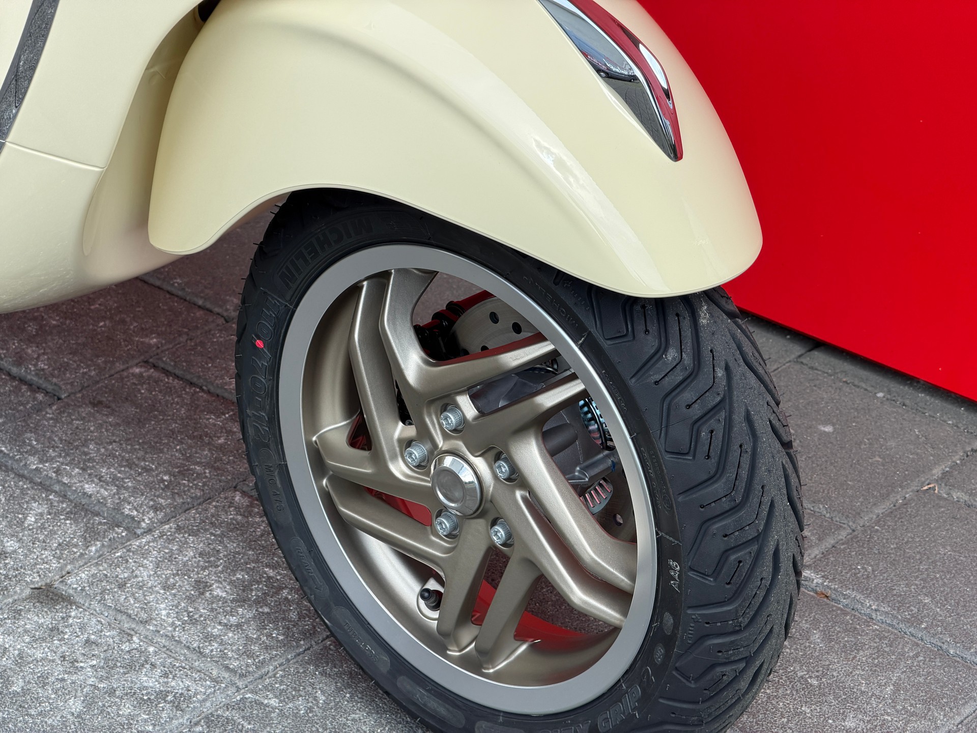 PIAGGIO Vespa 125 Primavera S MY26-image-7