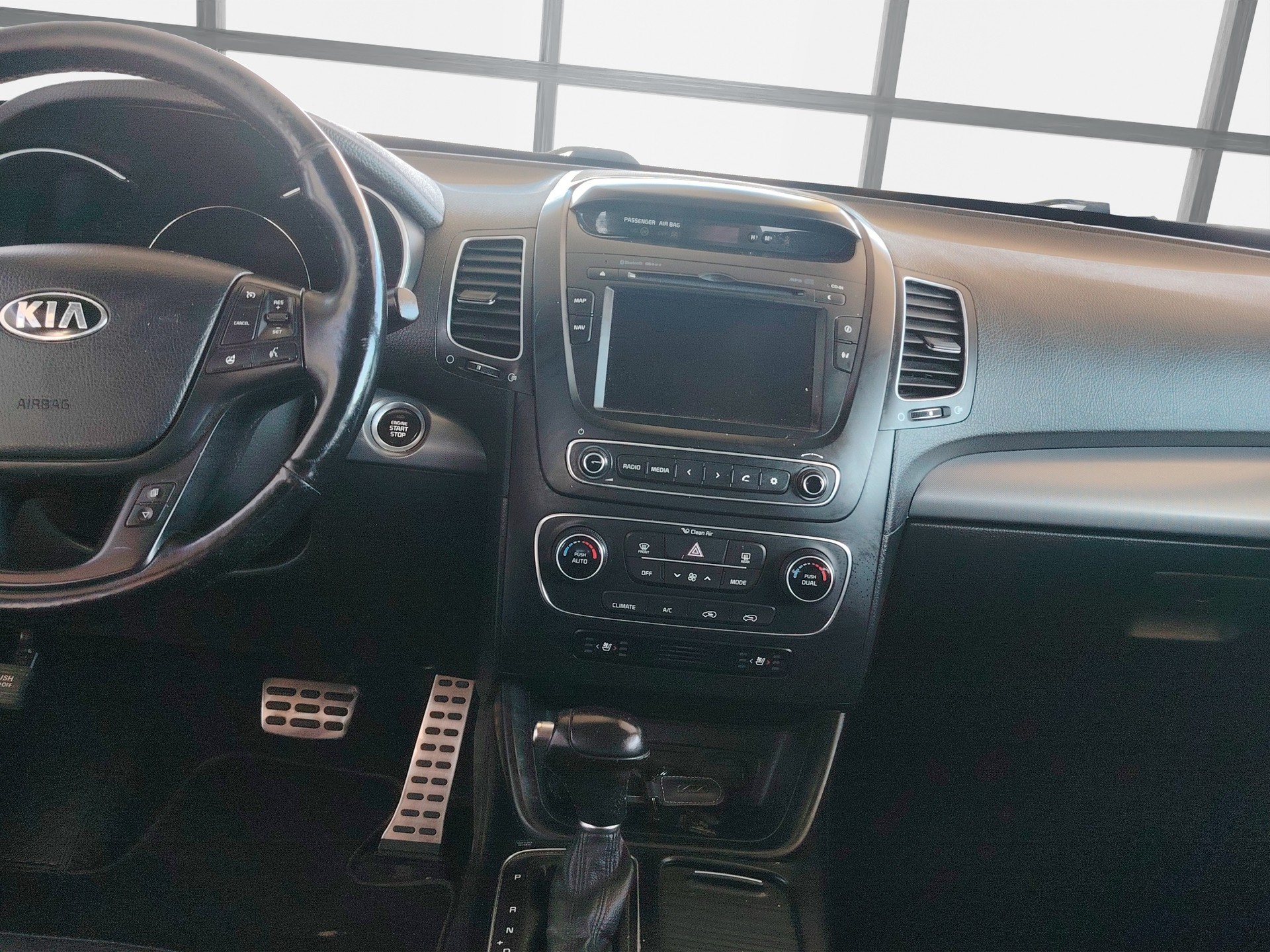 KIA Sorento 2.2 CRDI Style Automatic-image-12