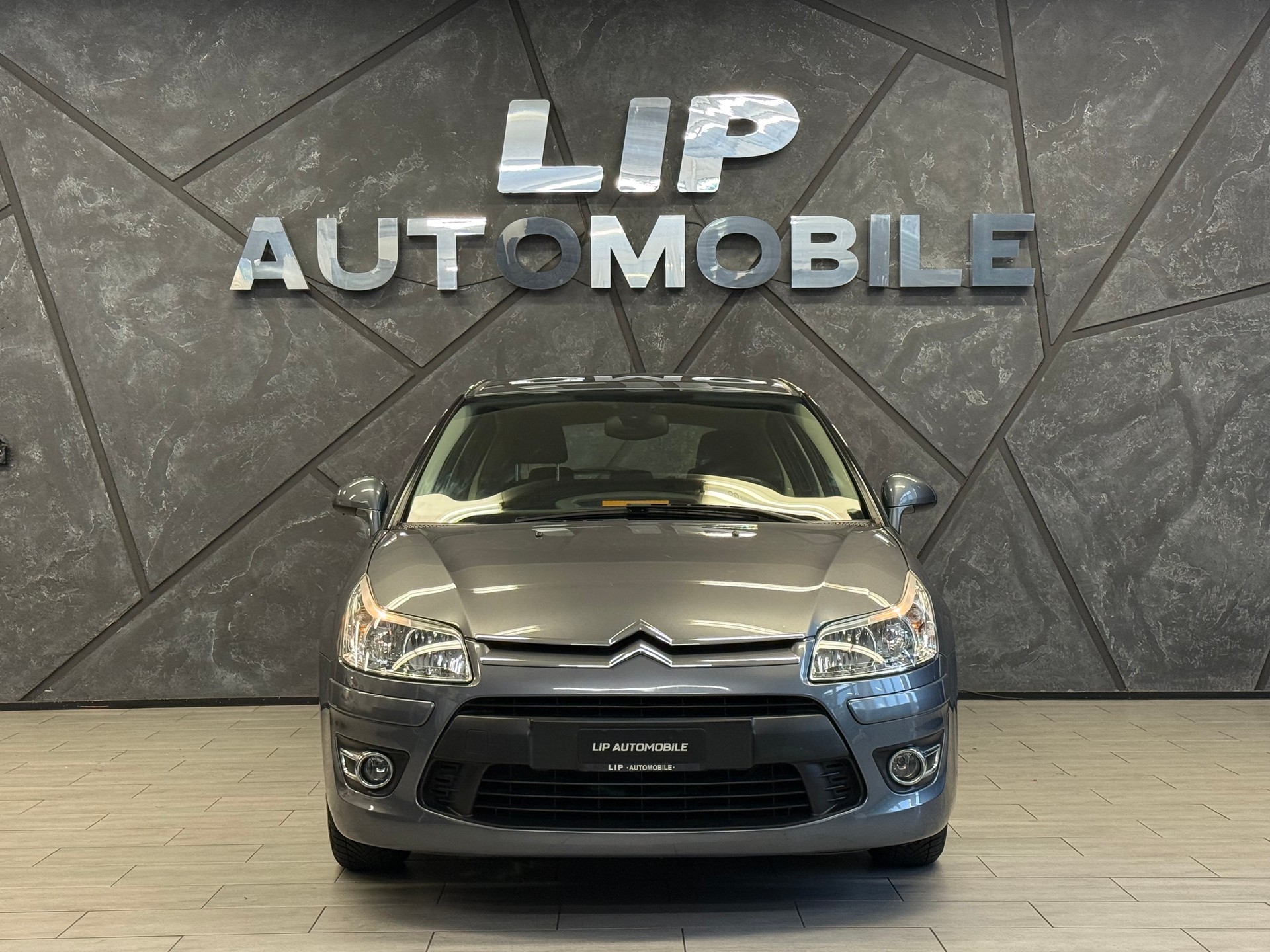 CITROEN C4 Berline 1.6i 16V VTR (Pack) Automatic-image-1