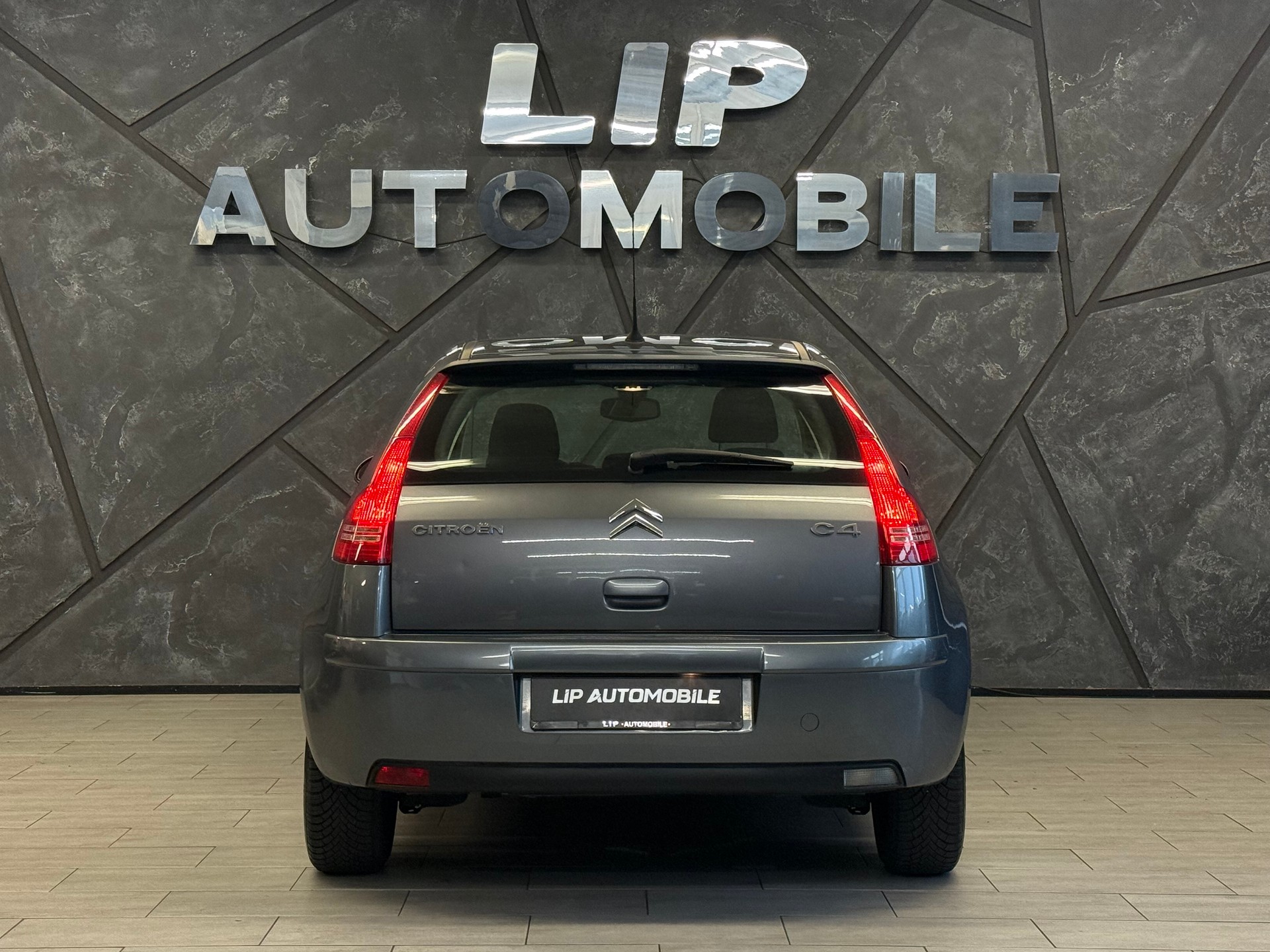 CITROEN C4 Berline 1.6i 16V VTR (Pack) Automatic-image-6