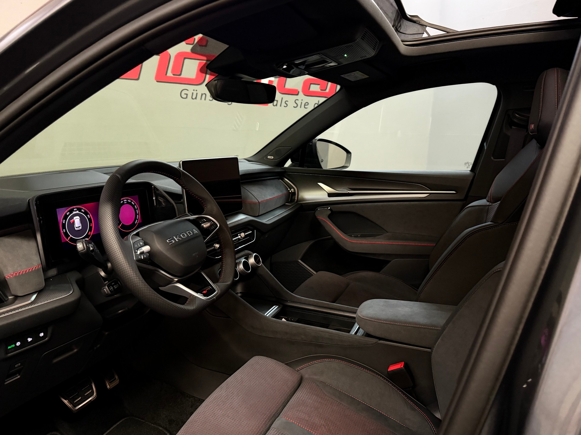 SKODA Kodiaq 2.0 TSI RS 4x4 7 Plätze-image-15