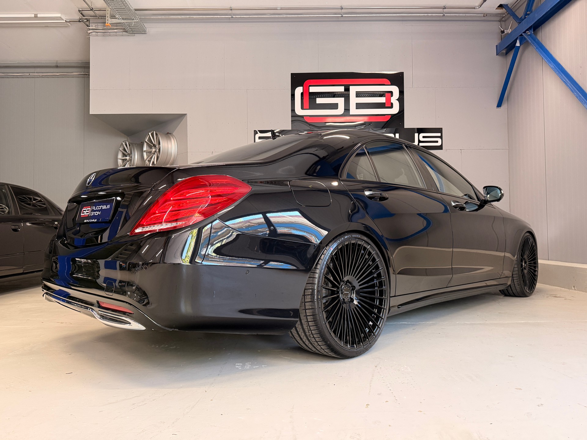 MERCEDES-BENZ S 350 BlueTEC 4Matic 7G-Tronic AMG-Line-image-5