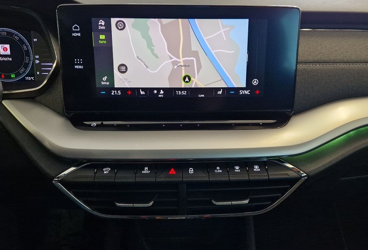 SKODA Octavia Combi 2.0 TDI DSG Style-image-8