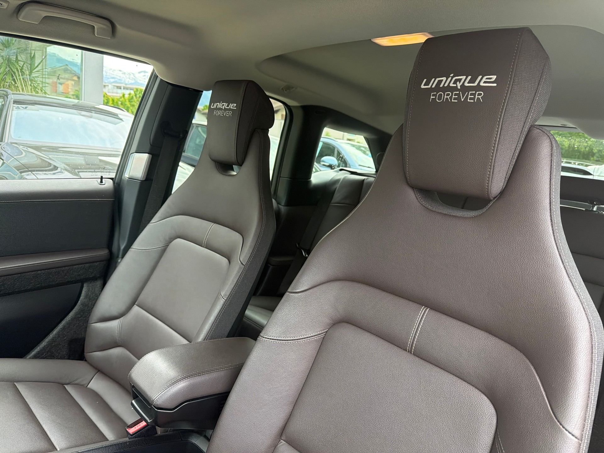BMW i3s (120Ah) Unique Forever Edition-image-8