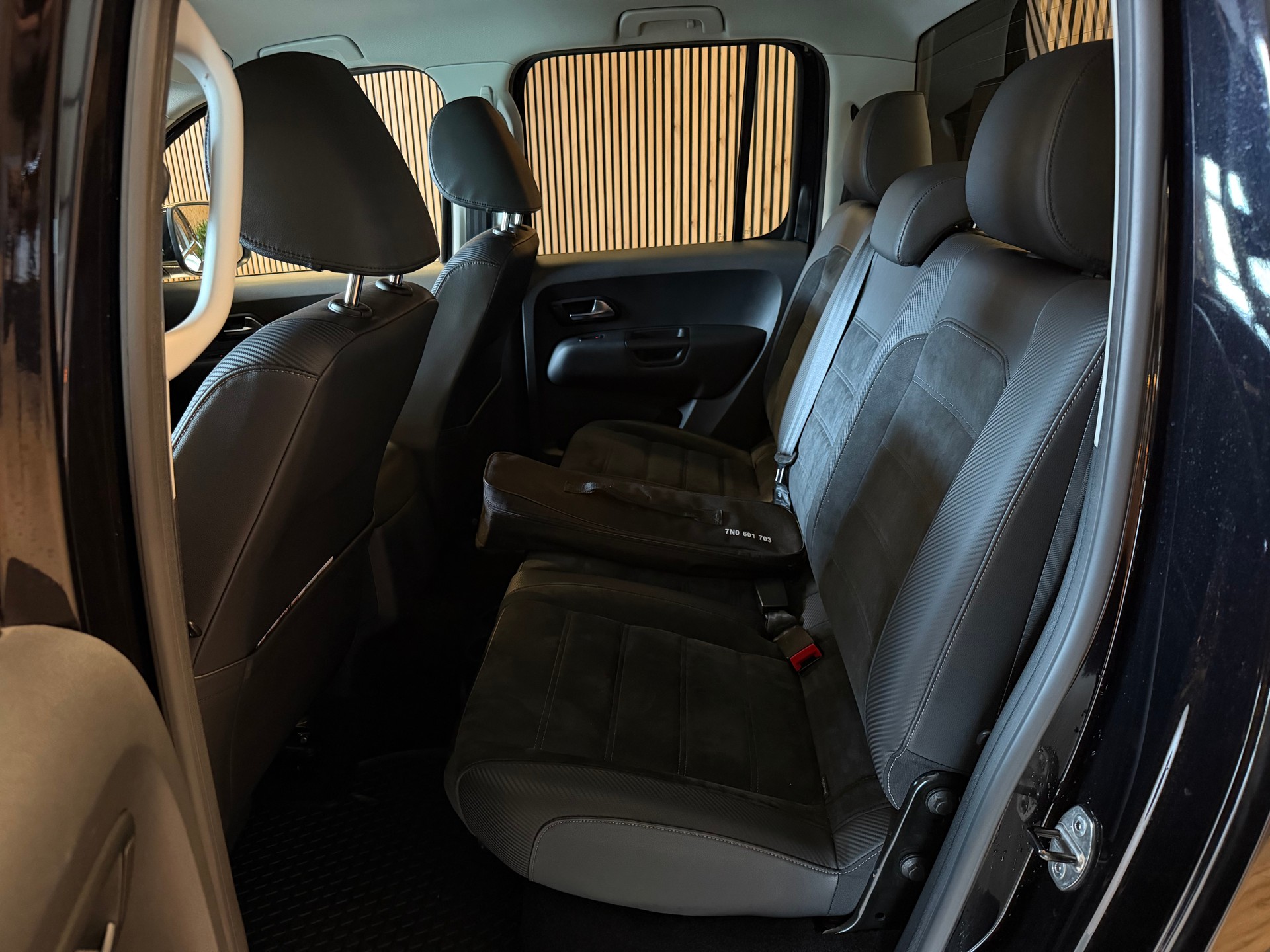 VW Amarok DKab. Pick-up 3.0 TDI 204 Canyon 4m-image-17