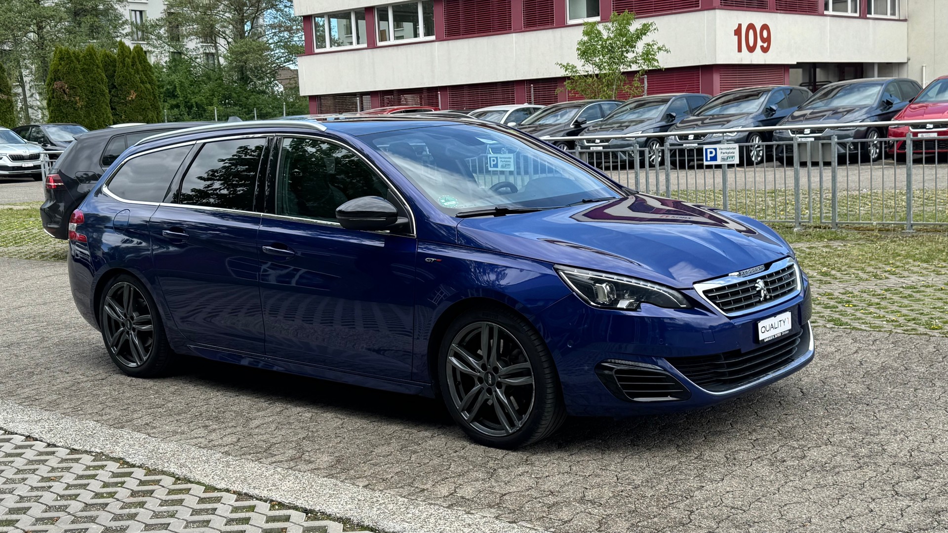 PEUGEOT 308 SW 2.0 BlueHDI GT Automatic-image-2