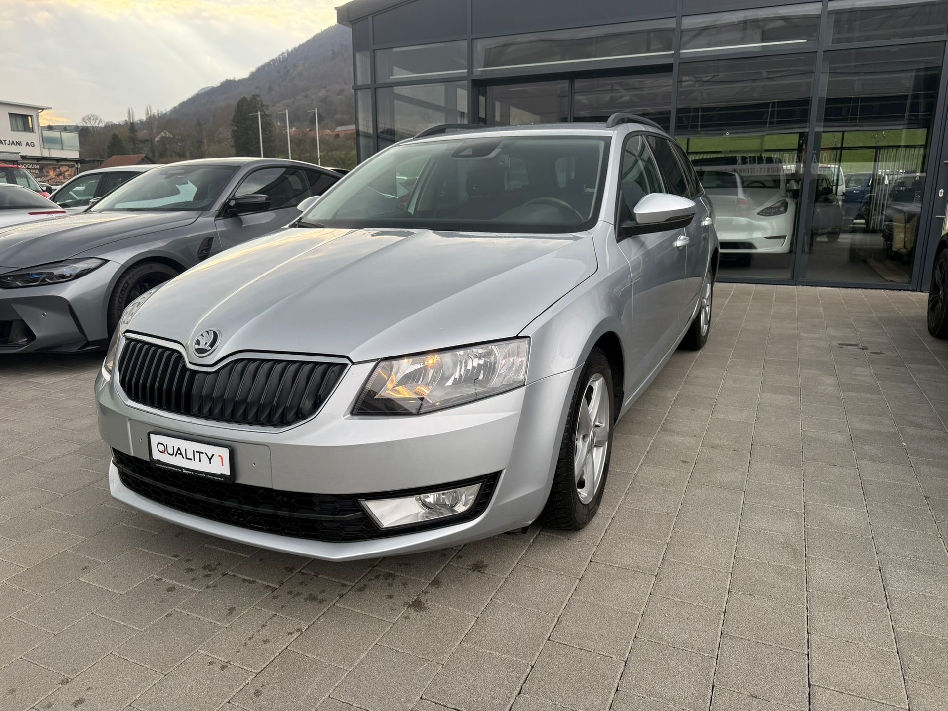 SKODA Octavia Combi 1.4 TSI Ambition DSG-showroom-element-1