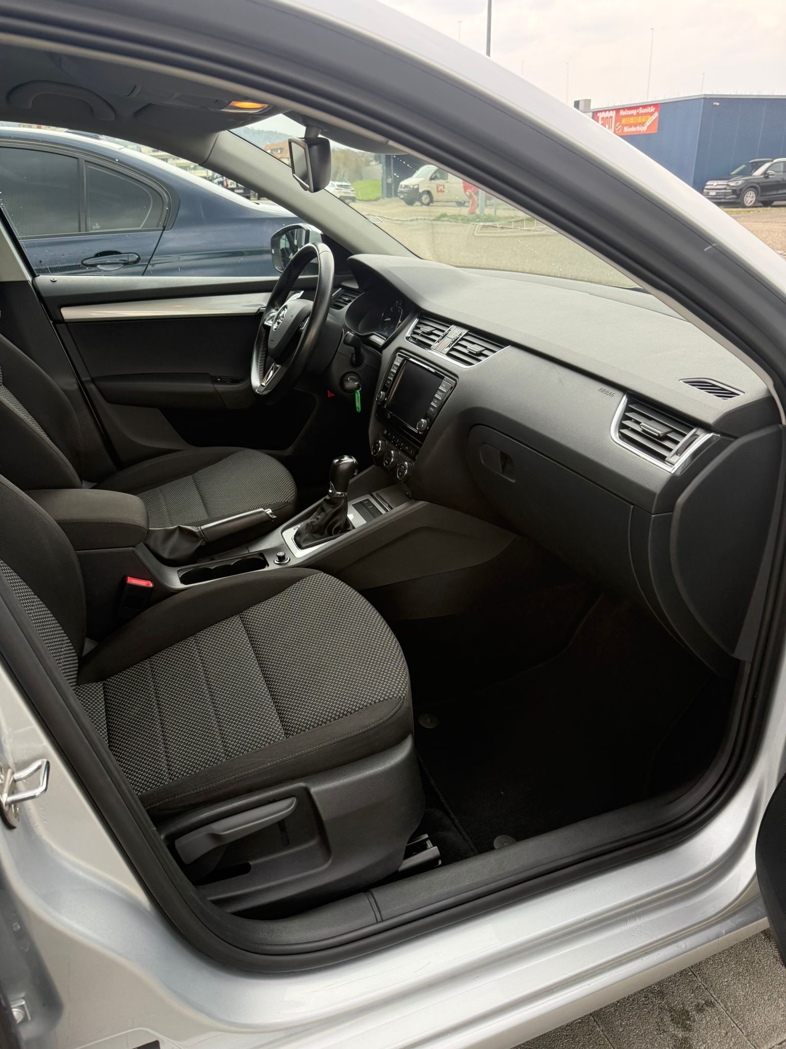 SKODA Octavia Combi 1.4 TSI Ambition DSG-image-20
