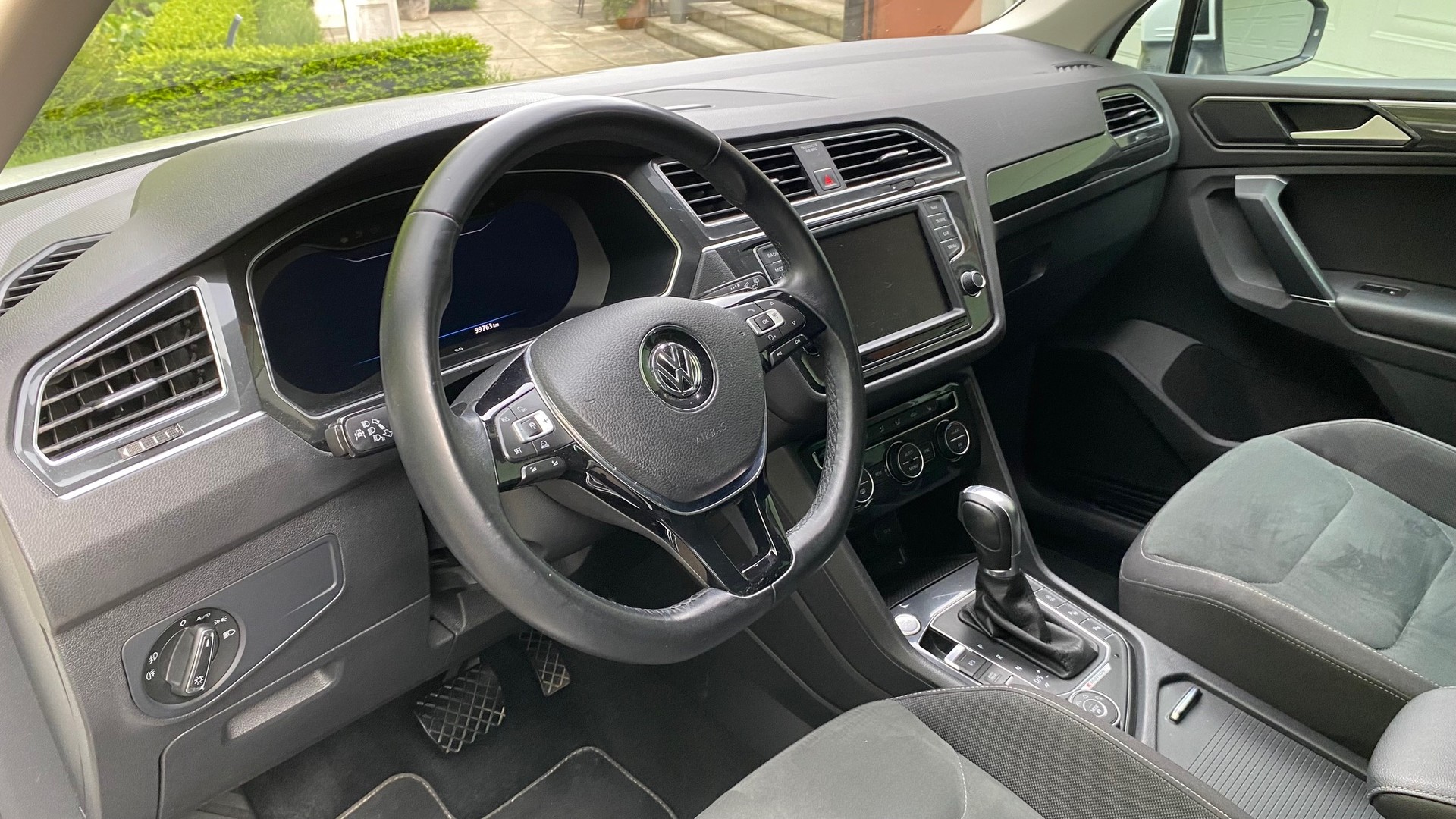 VW Tiguan 2.0 TDI SCR Highline 4Motion DSG-image-6