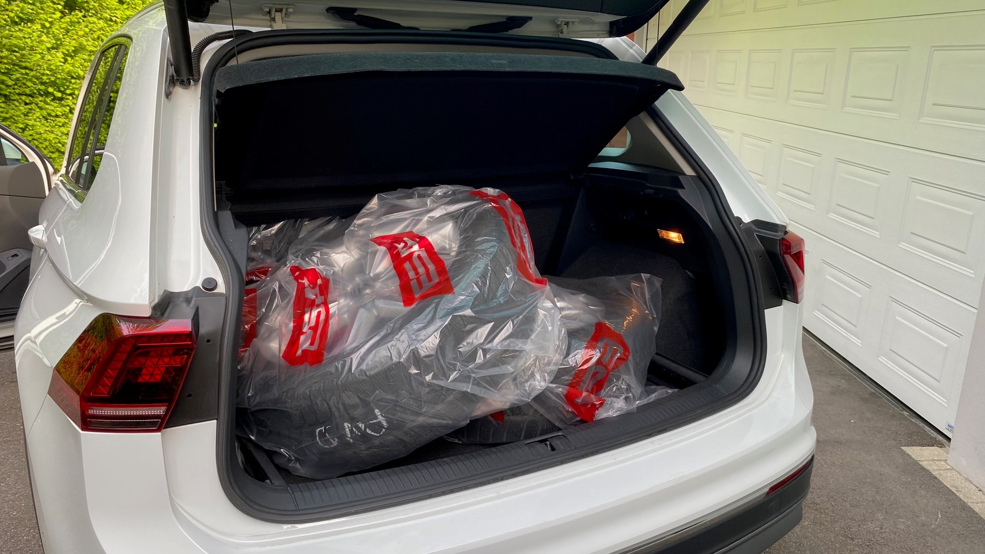 VW Tiguan 2.0 TDI SCR Highline 4Motion DSG-image-4