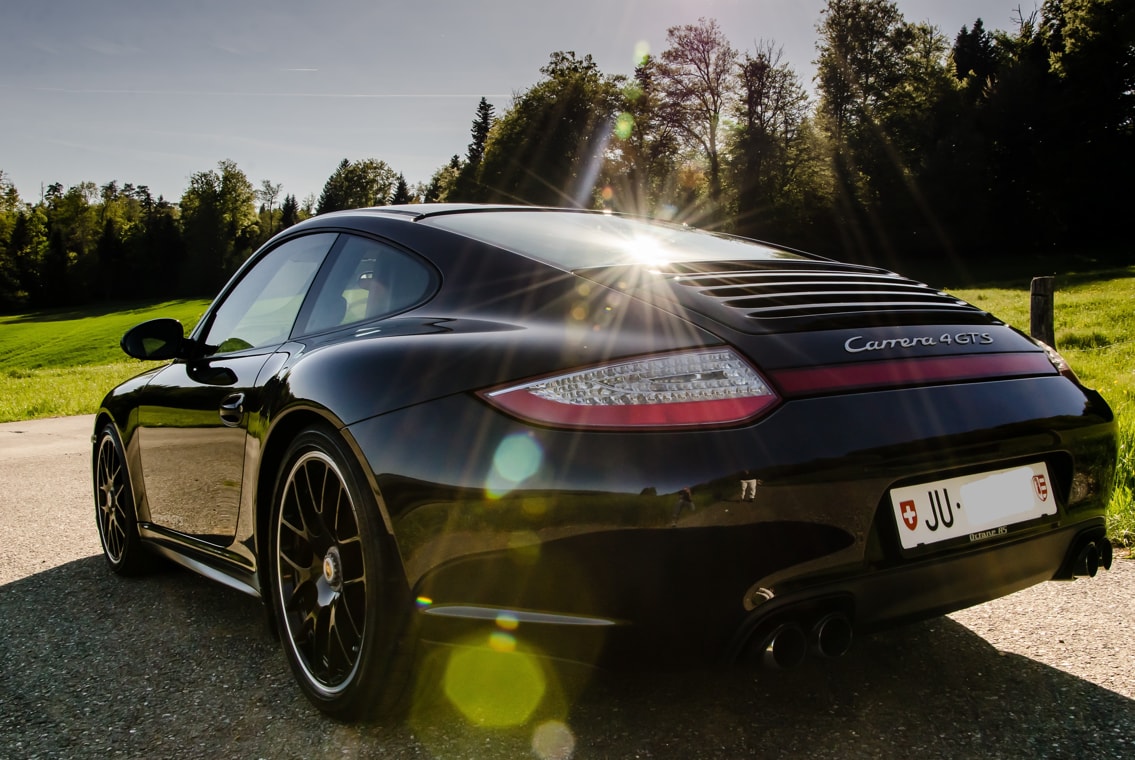 PORSCHE CARRERA 4 GTS-image-0