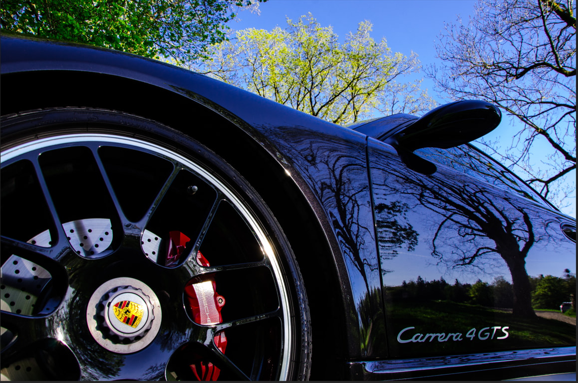 PORSCHE CARRERA 4 GTS-image-2