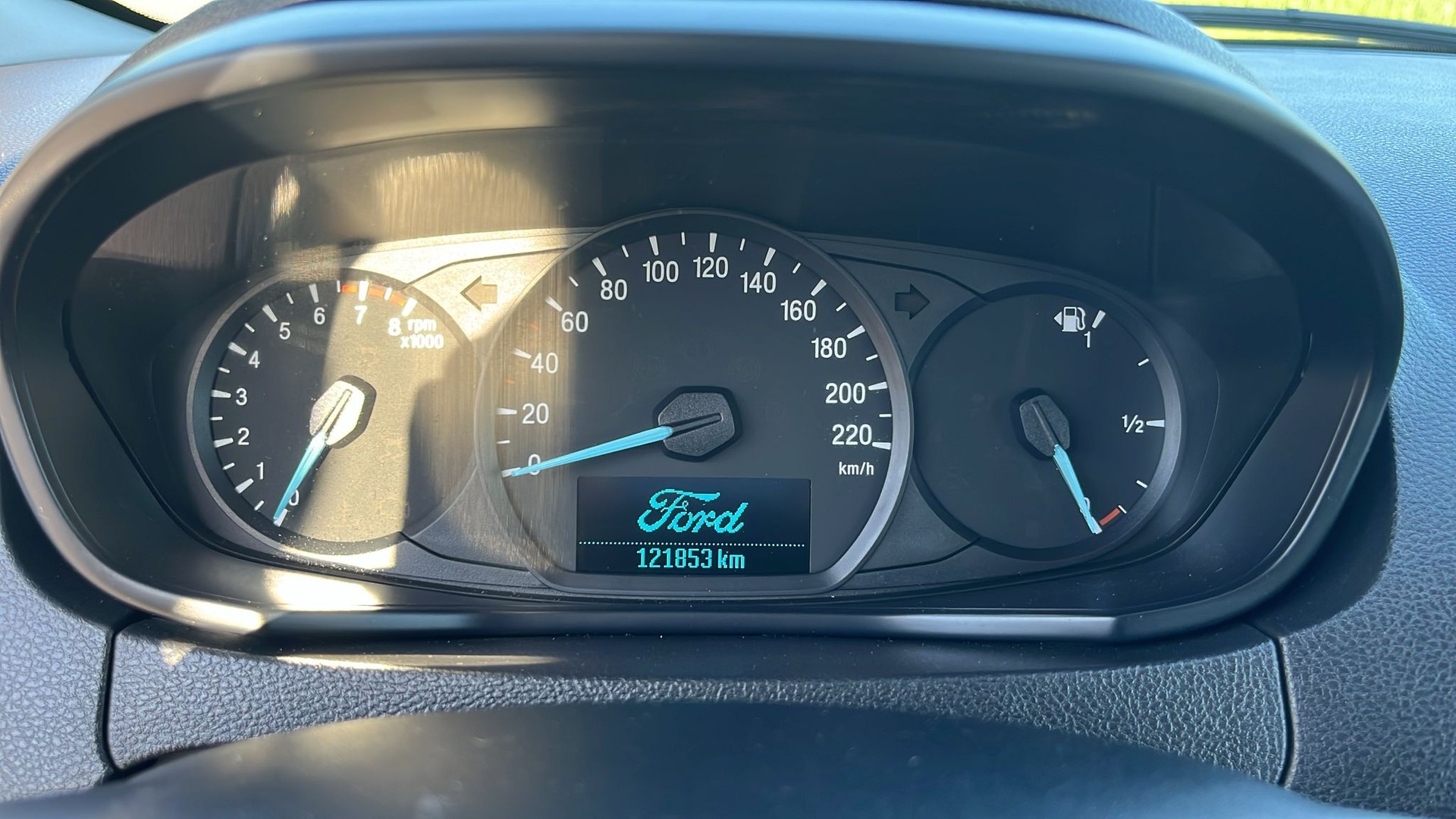 FORD KA+ 1.2 Ti-VCT Cool&Sound-image-8