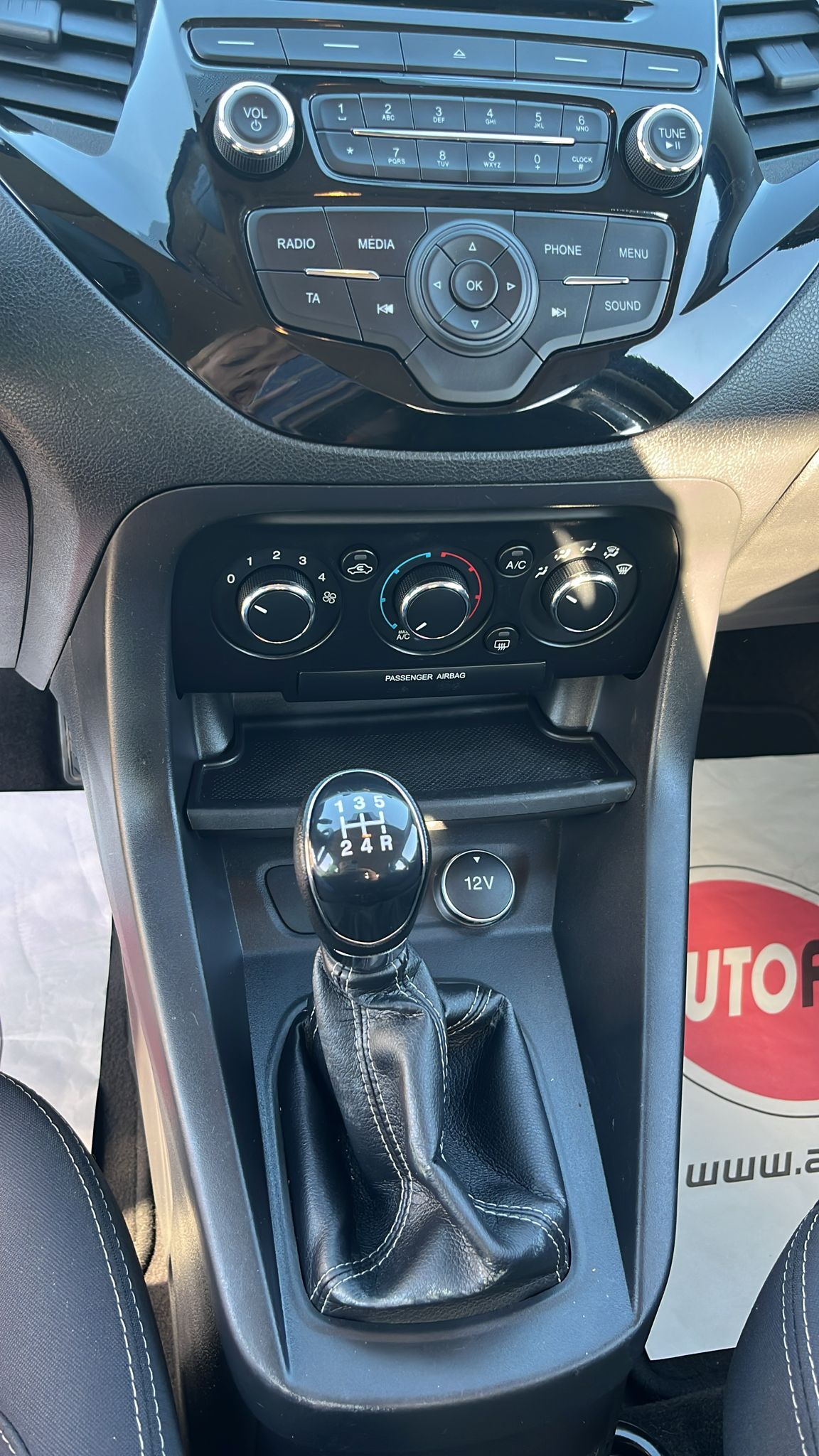 FORD KA+ 1.2 Ti-VCT Cool&Sound-image-9