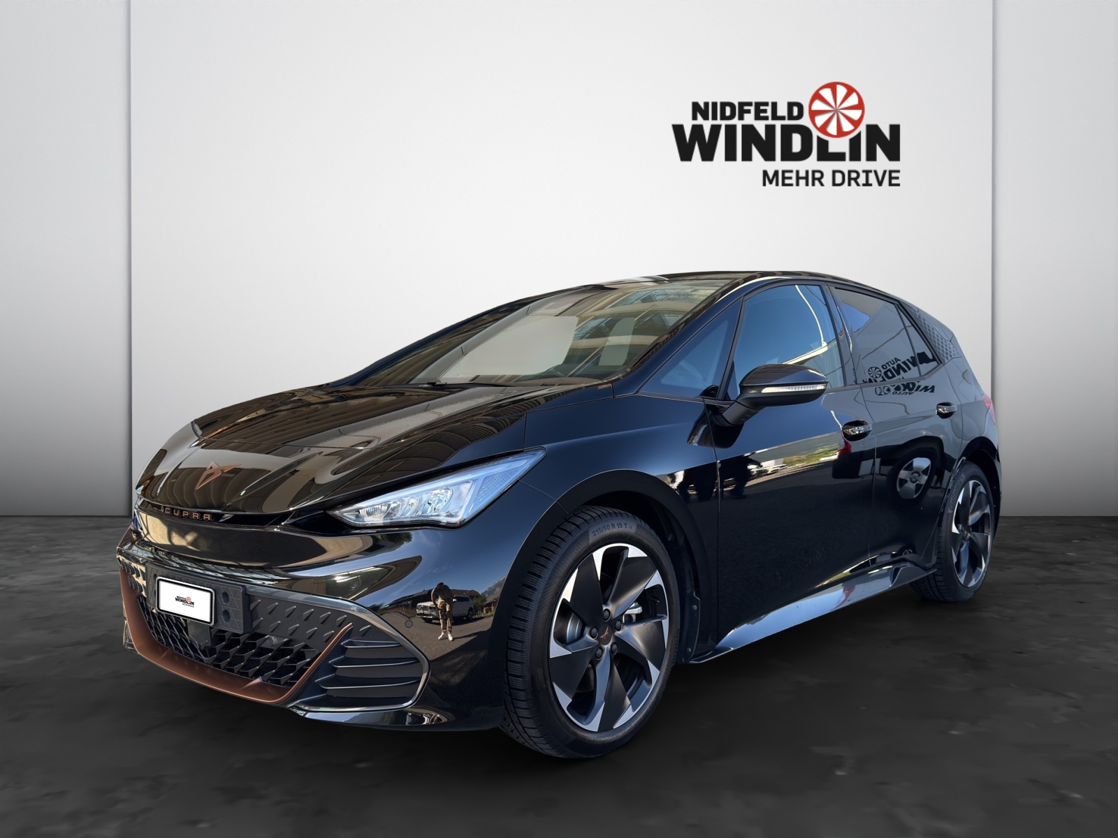 CUPRA Born Electric 59 kWh e-Boost-showroom-element-1