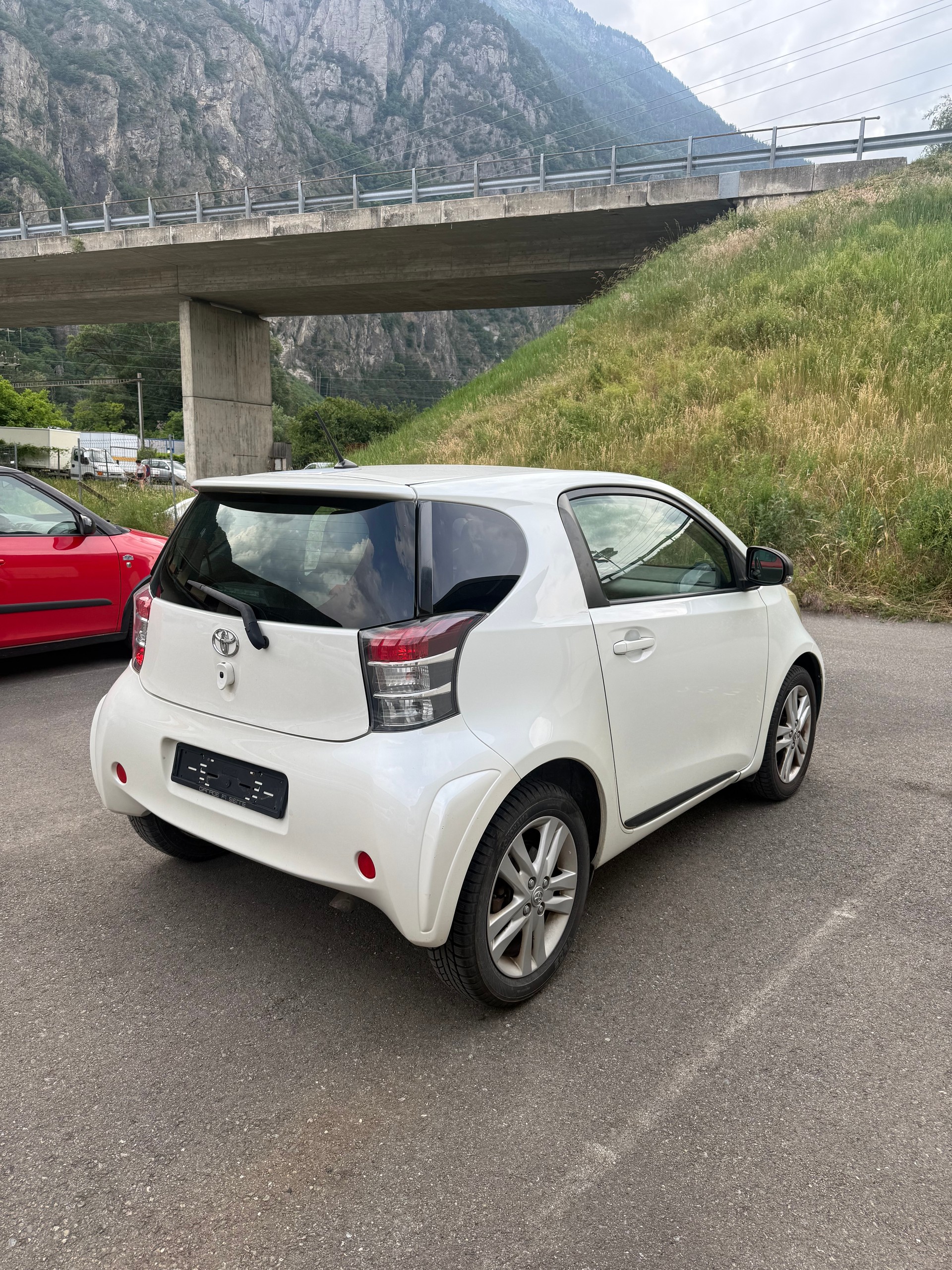 TOYOTA iQ 1.33 Dual VVT-i Linea Sol Premium-image-4