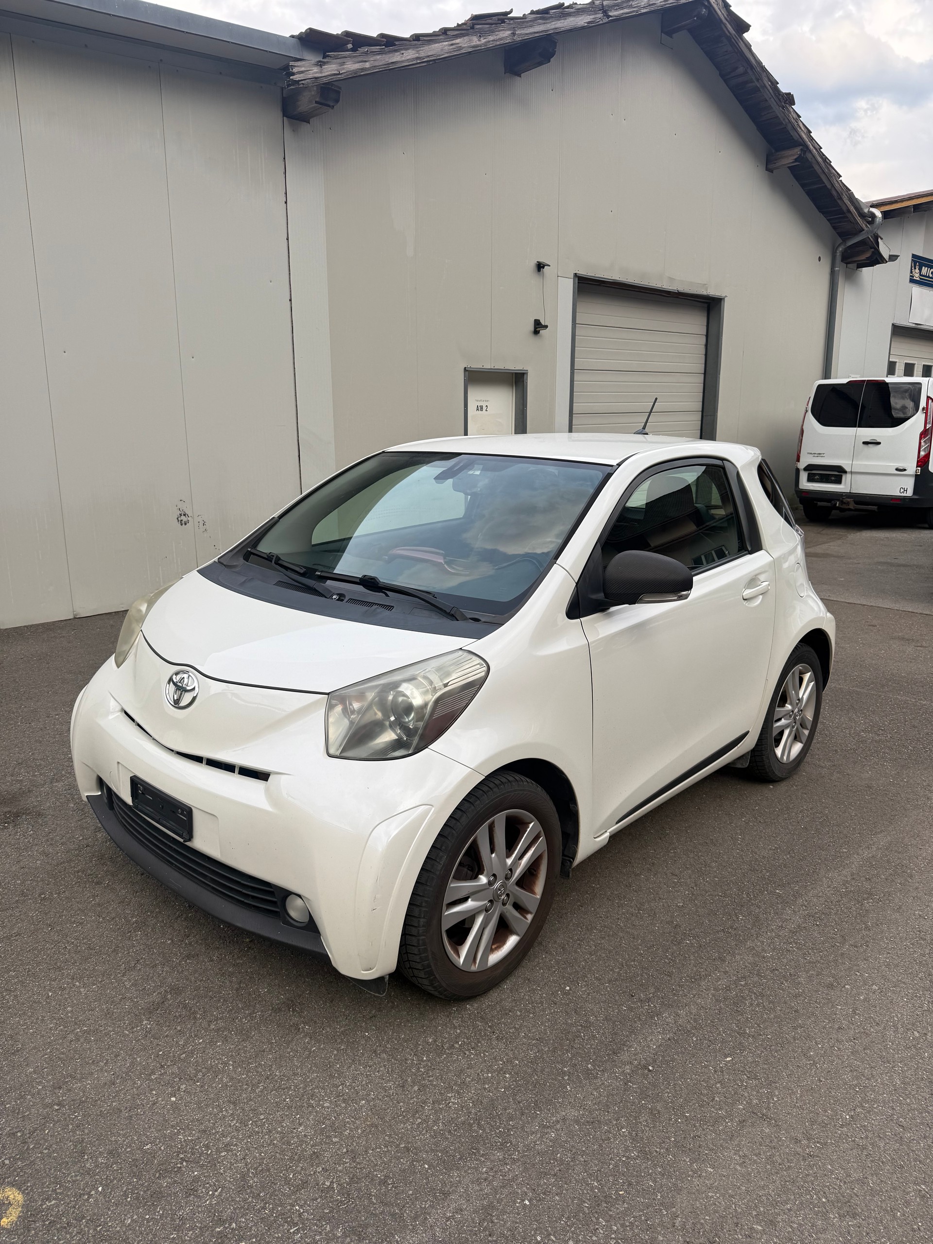 TOYOTA iQ 1.33 Dual VVT-i Linea Sol Premium