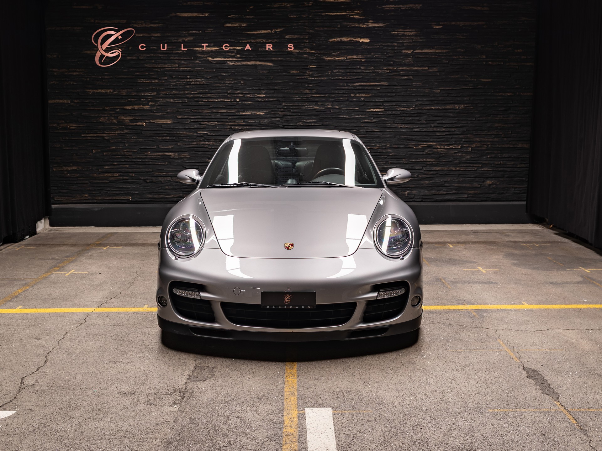 PORSCHE 911 Turbo-image-2