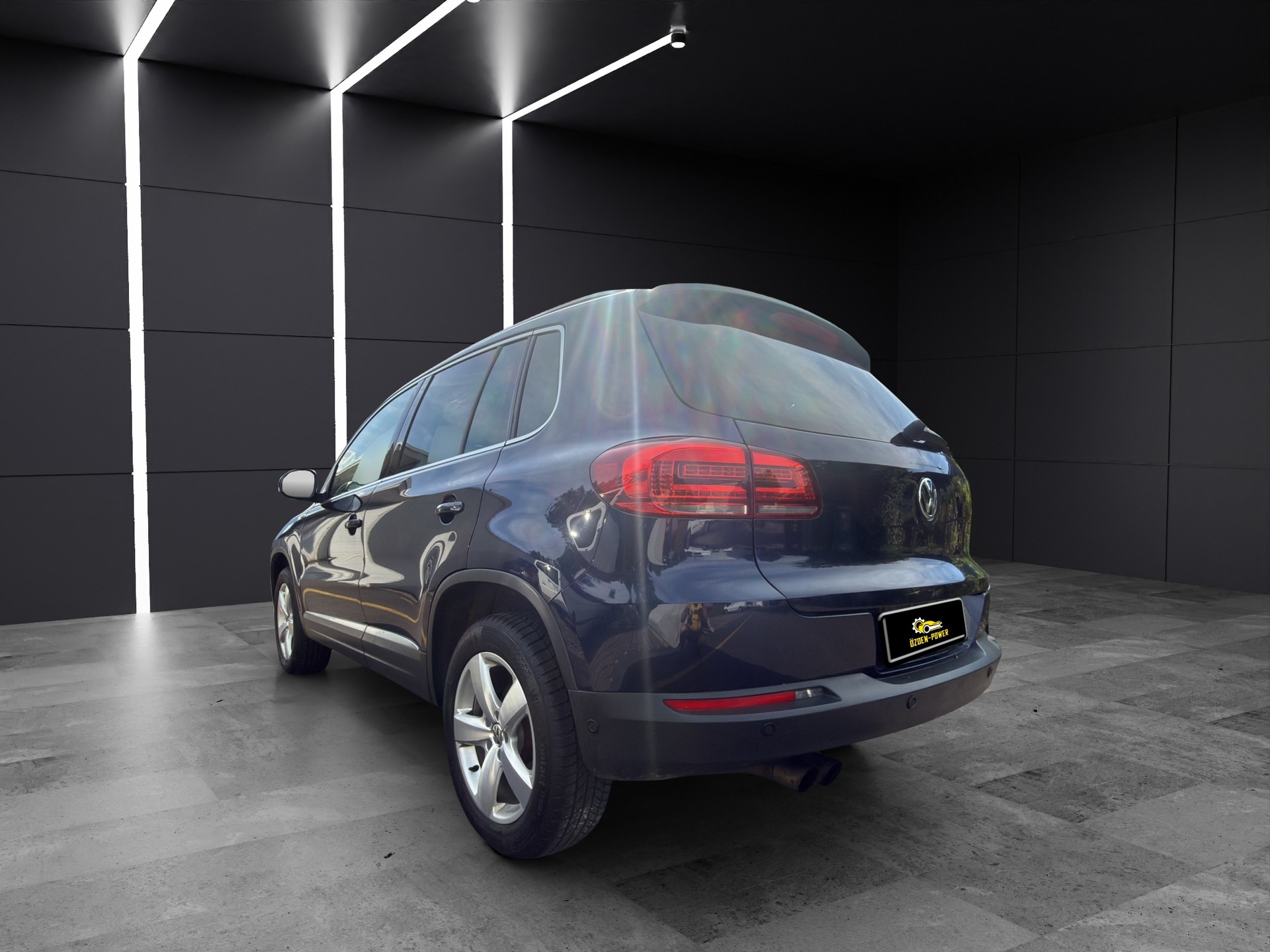 VW Tiguan 2.0 TSI Cup R-Line 4Motion DSG-image-5