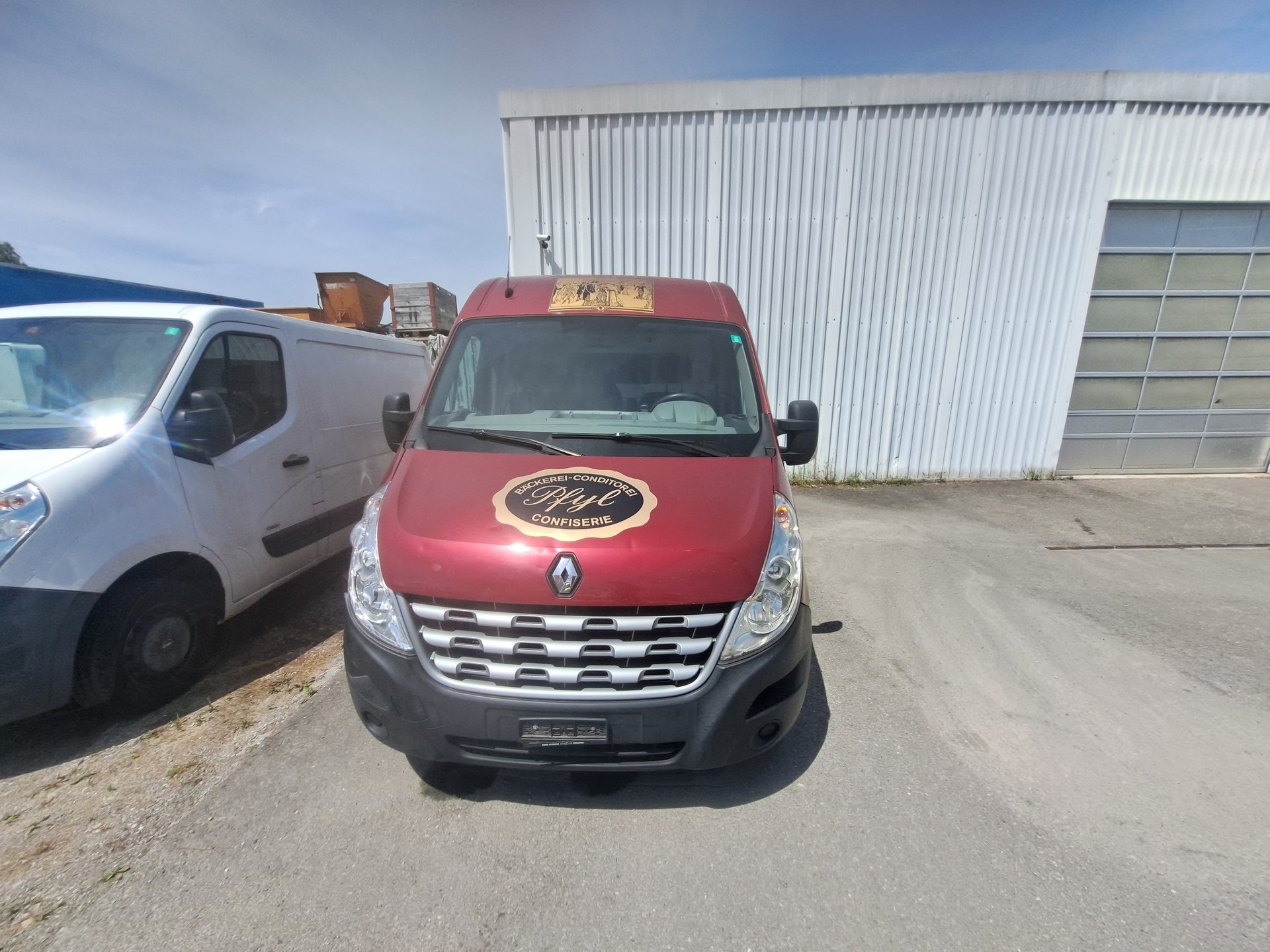 RENAULT Master T33 2.3dCi L2H2-image-1