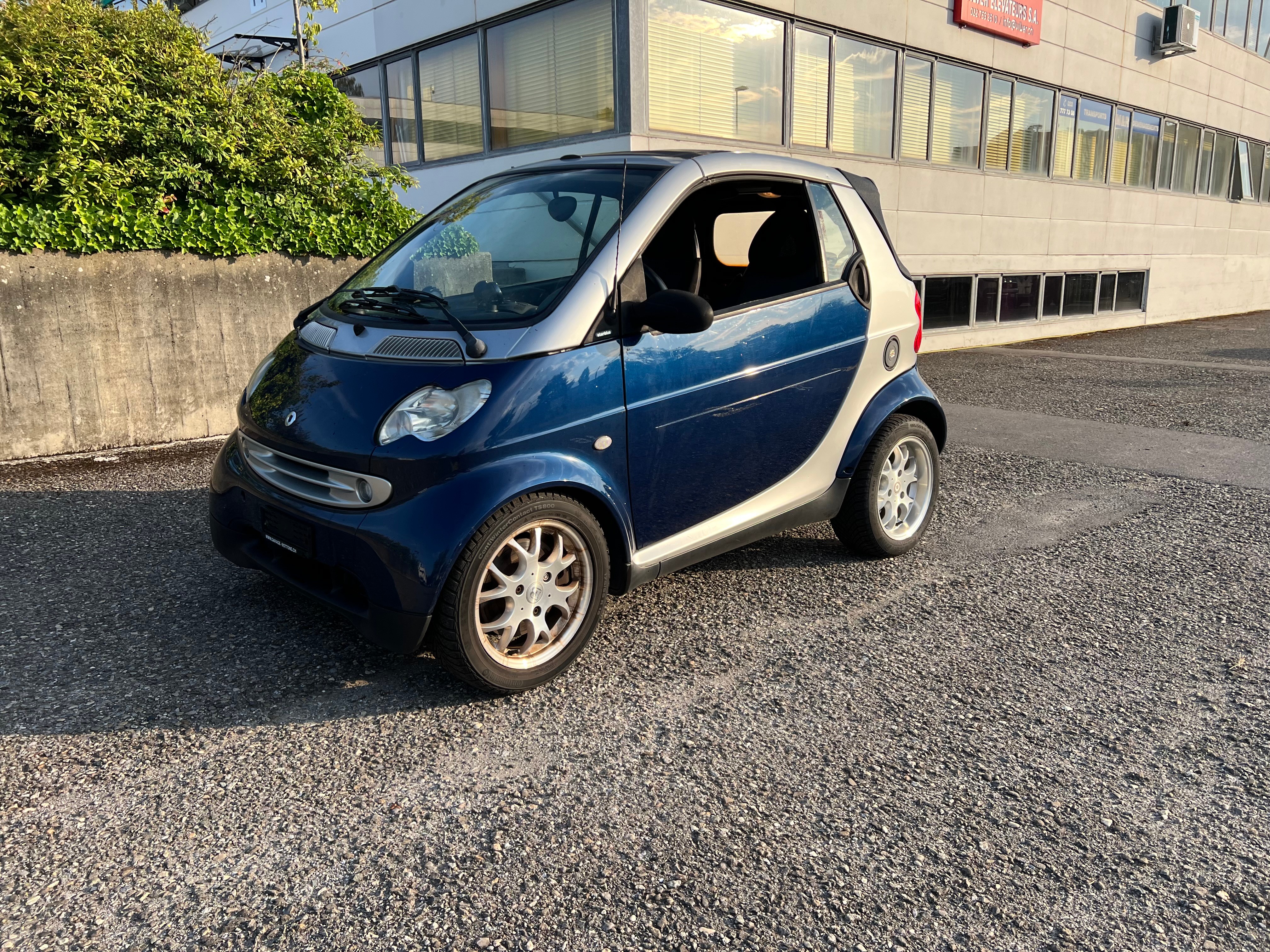 Car photo