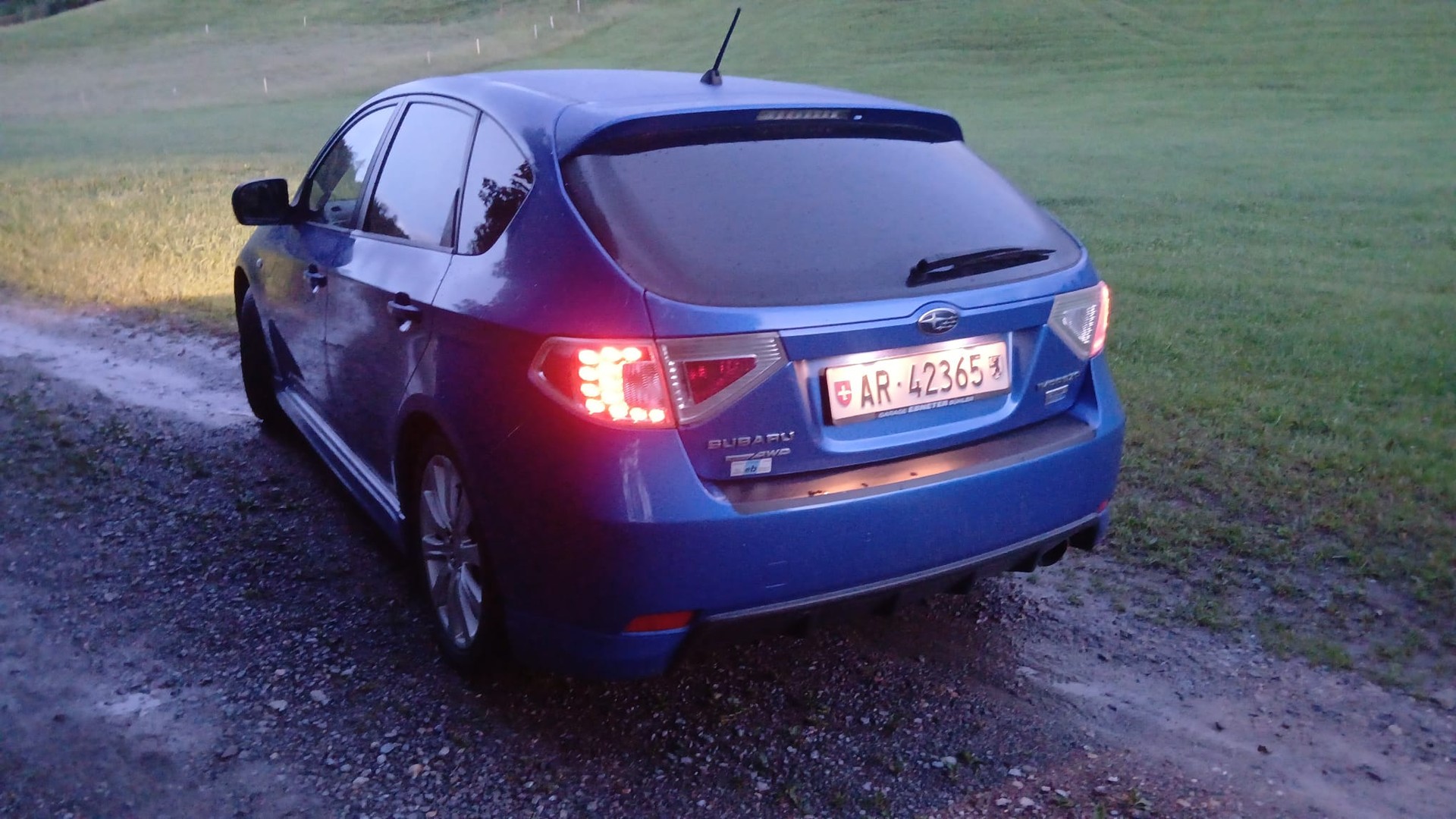 SUBARU Impreza 2.0D Limited S-image-5