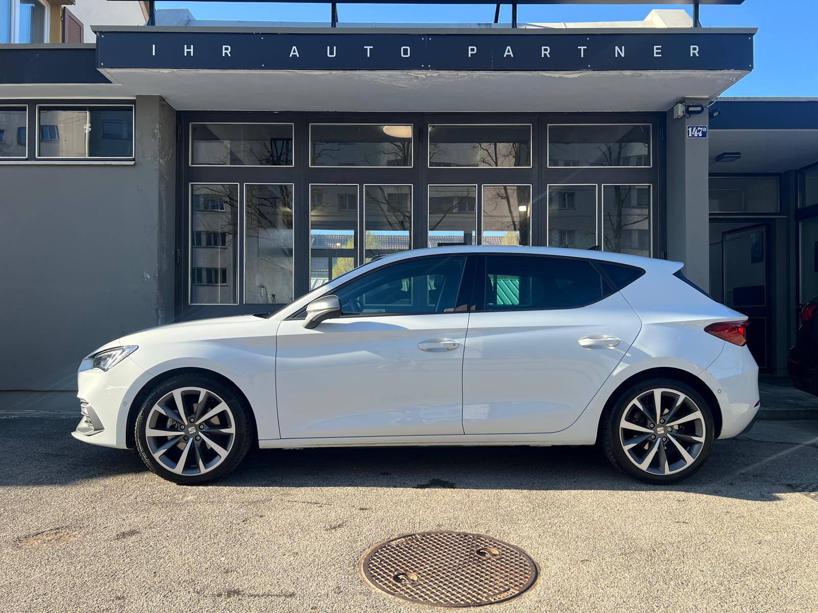 SEAT Leon 1.5 eTSI 150 FR DSG-image-1