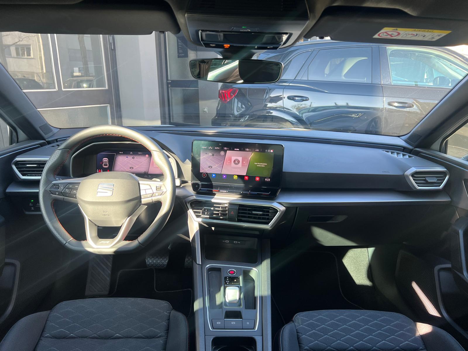 SEAT Leon 1.5 eTSI 150 FR DSG-image-6